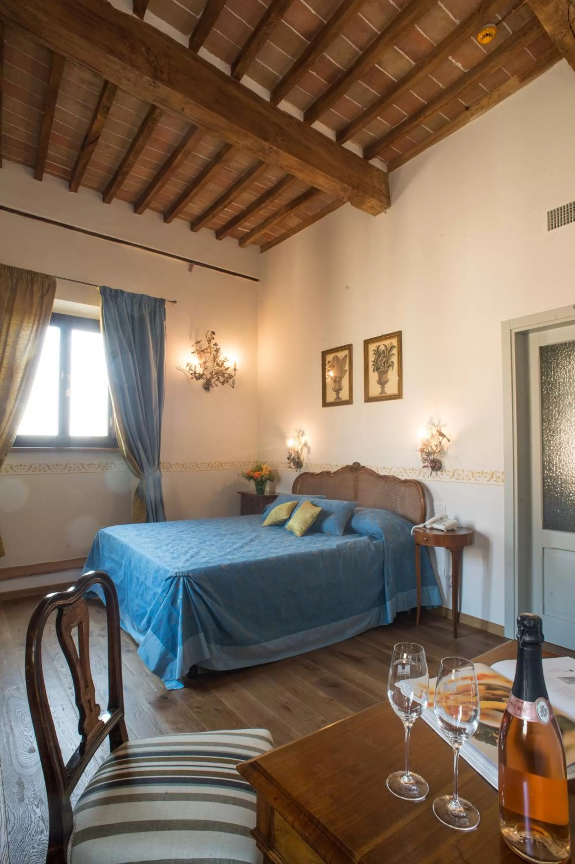 Bed in Palazzo Pacini