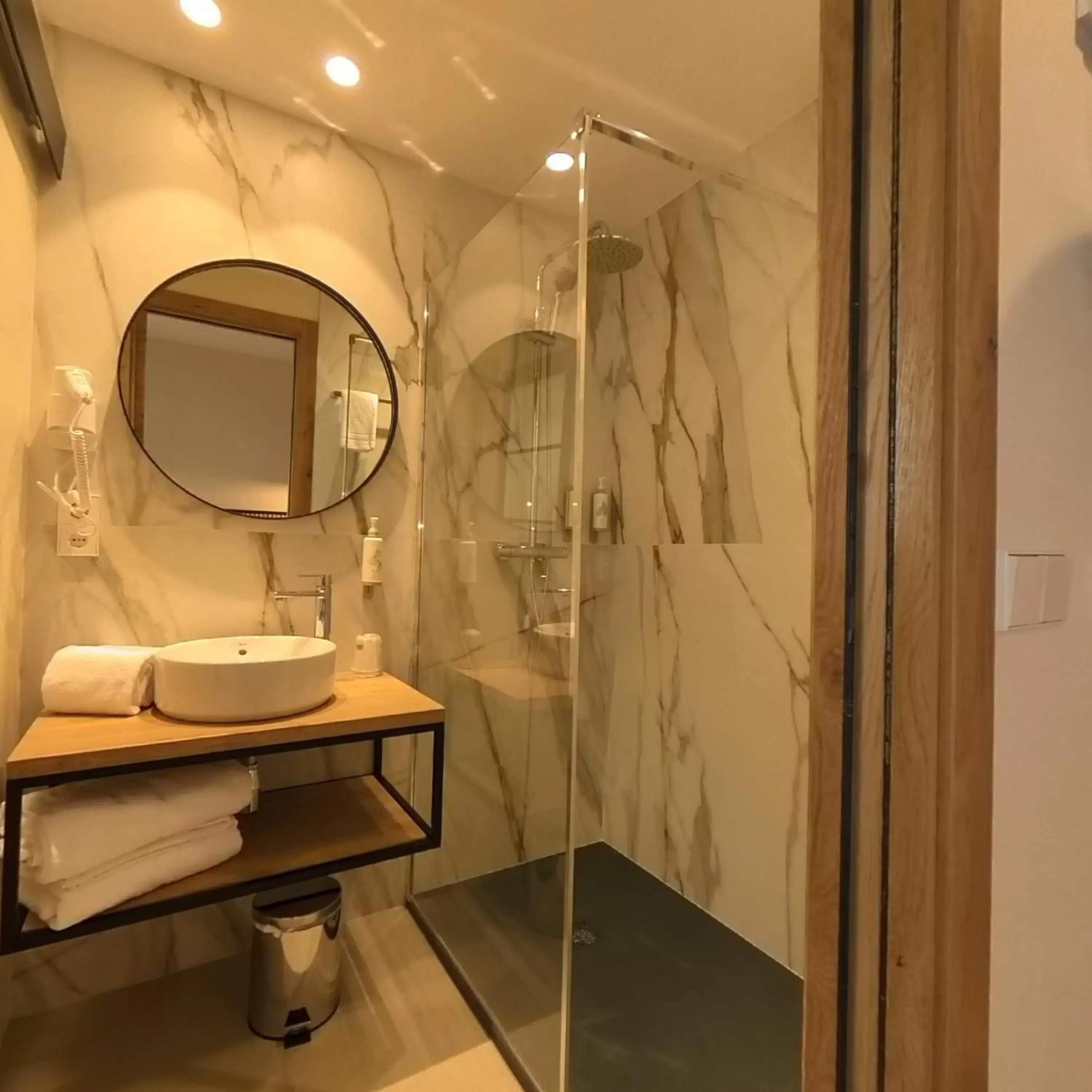 Superior Double Room in Hotel Marfany Superior Double Room in Hotel Marfany