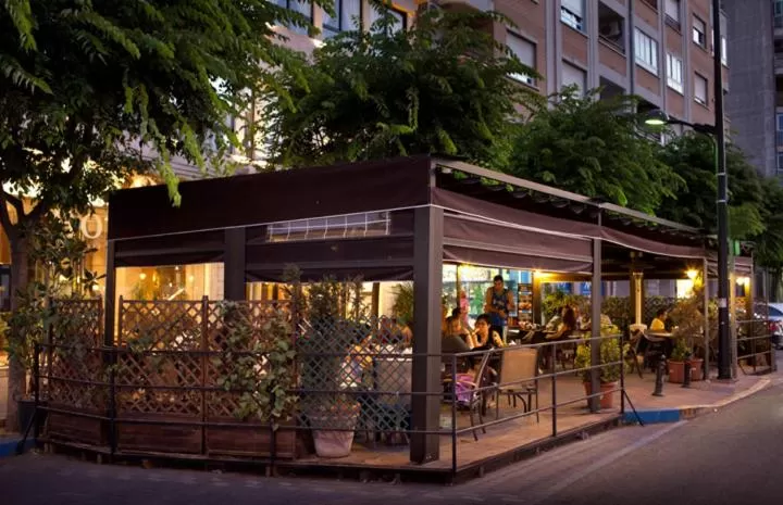 Restaurant/places to eat in Hotel Juanito