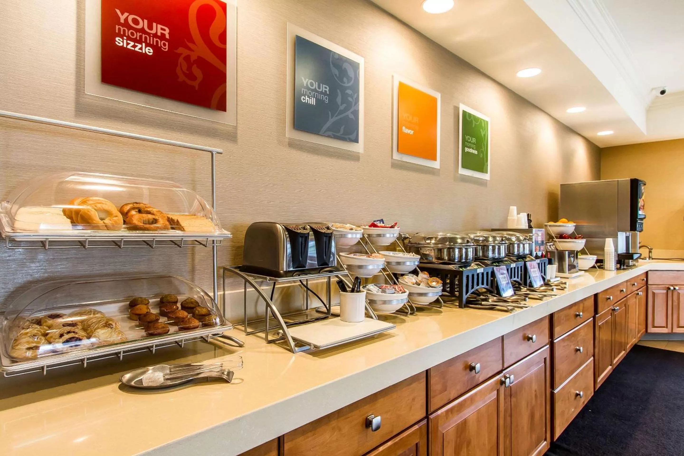 Restaurant/places to eat in Comfort Suites Mattoon East