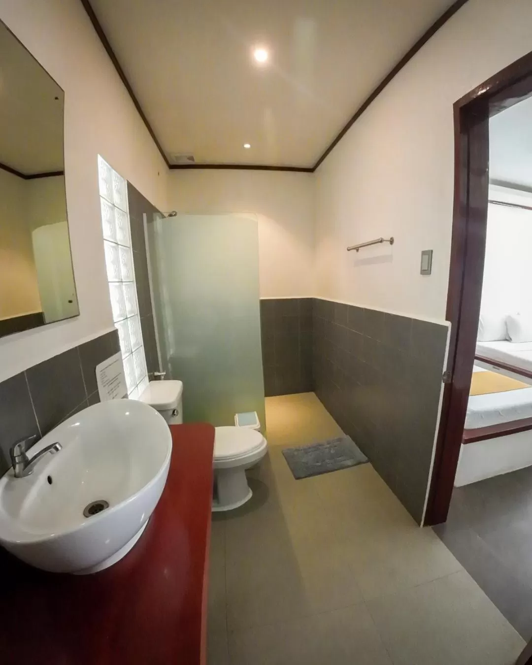 Shower in Scent of Green Papaya