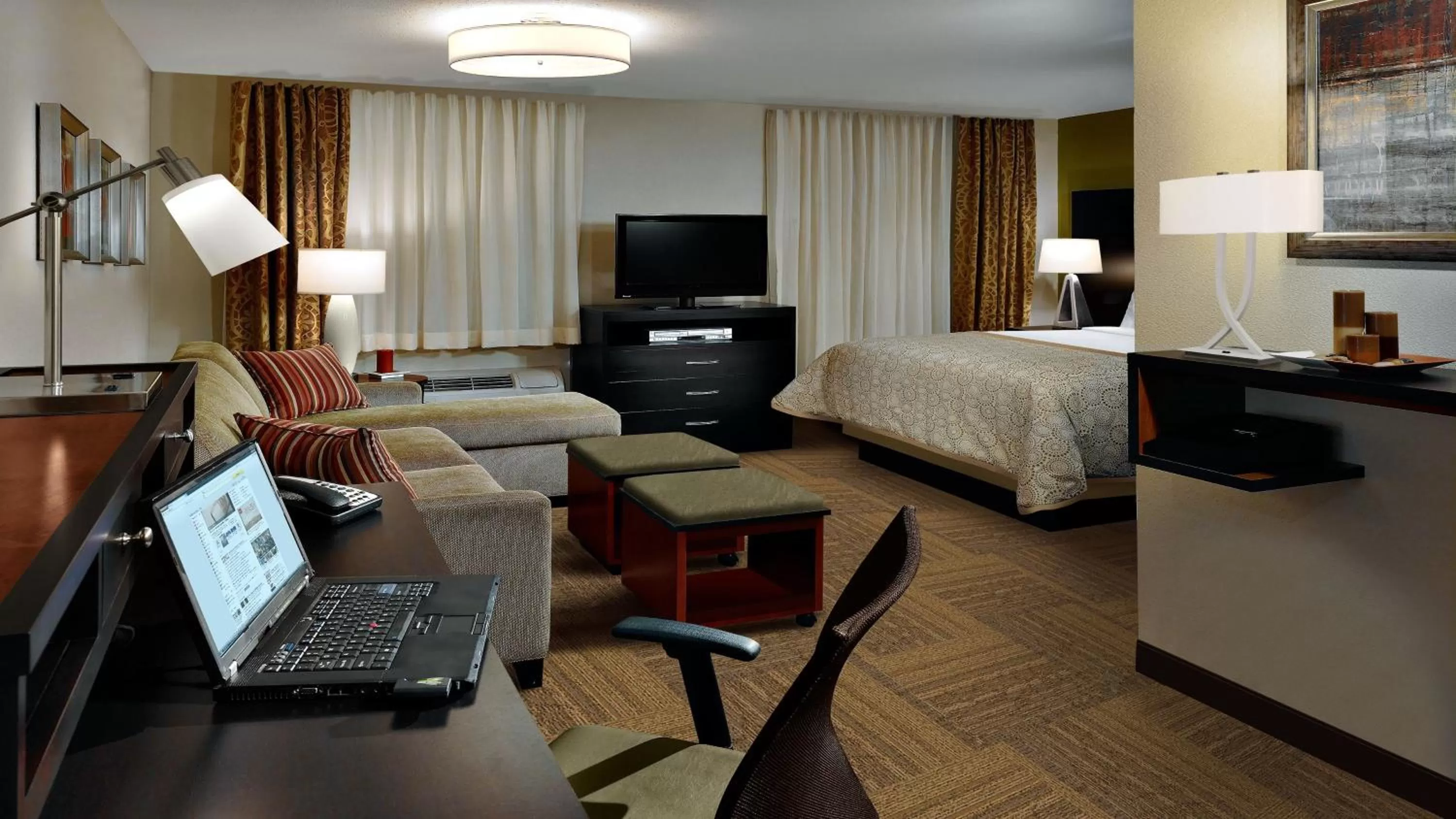 Bed in Staybridge Suites Houston East - Baytown by IHG