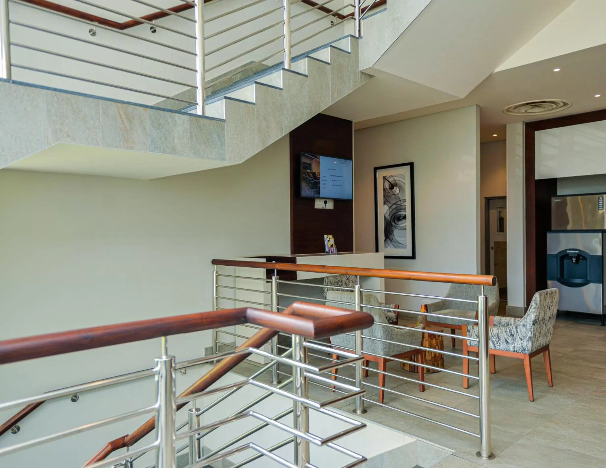 Lobby or reception in Crowne Plaza - Dar Es Salaam by IHG