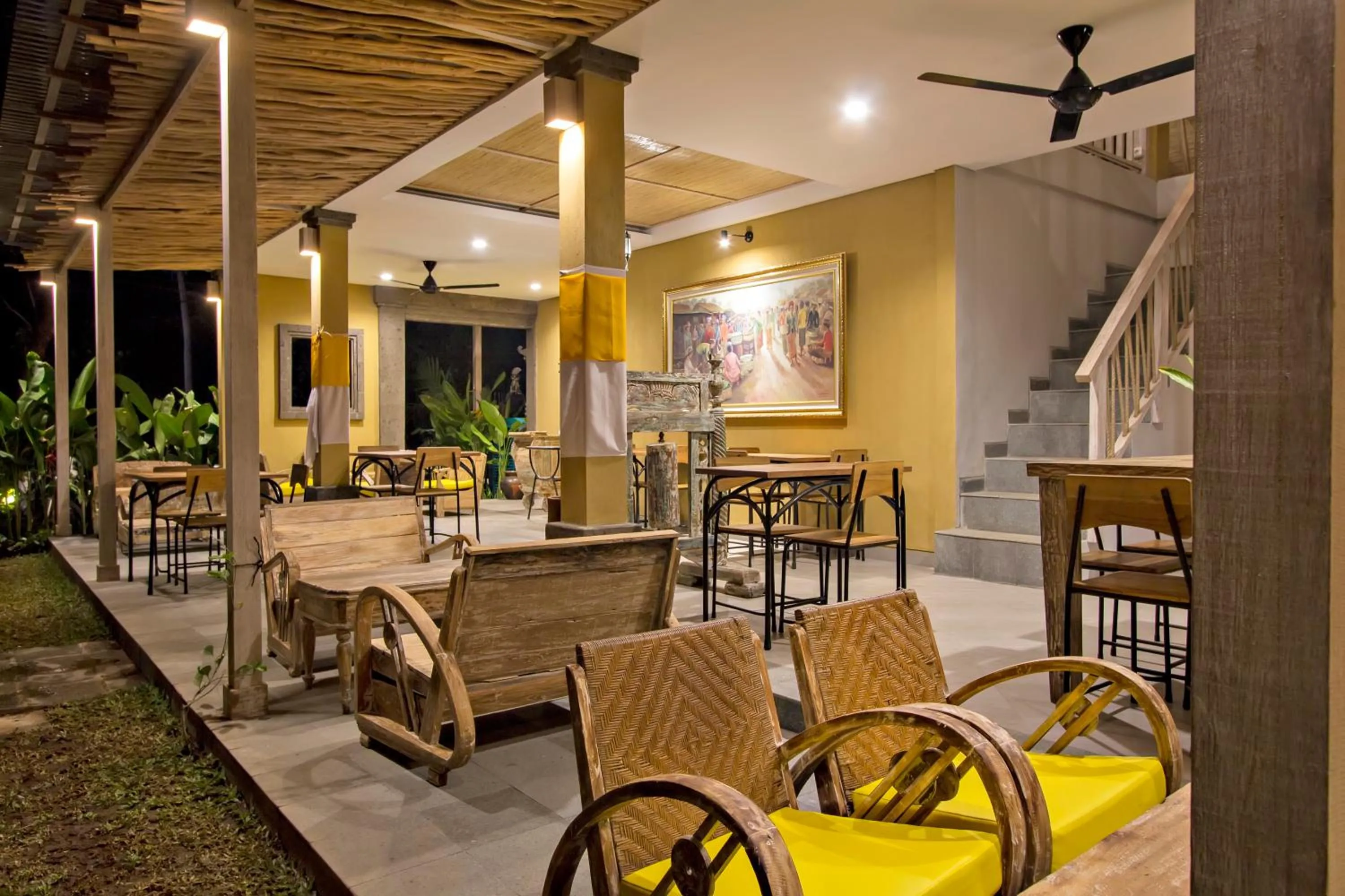 Restaurant/places to eat in Ubad Retreat