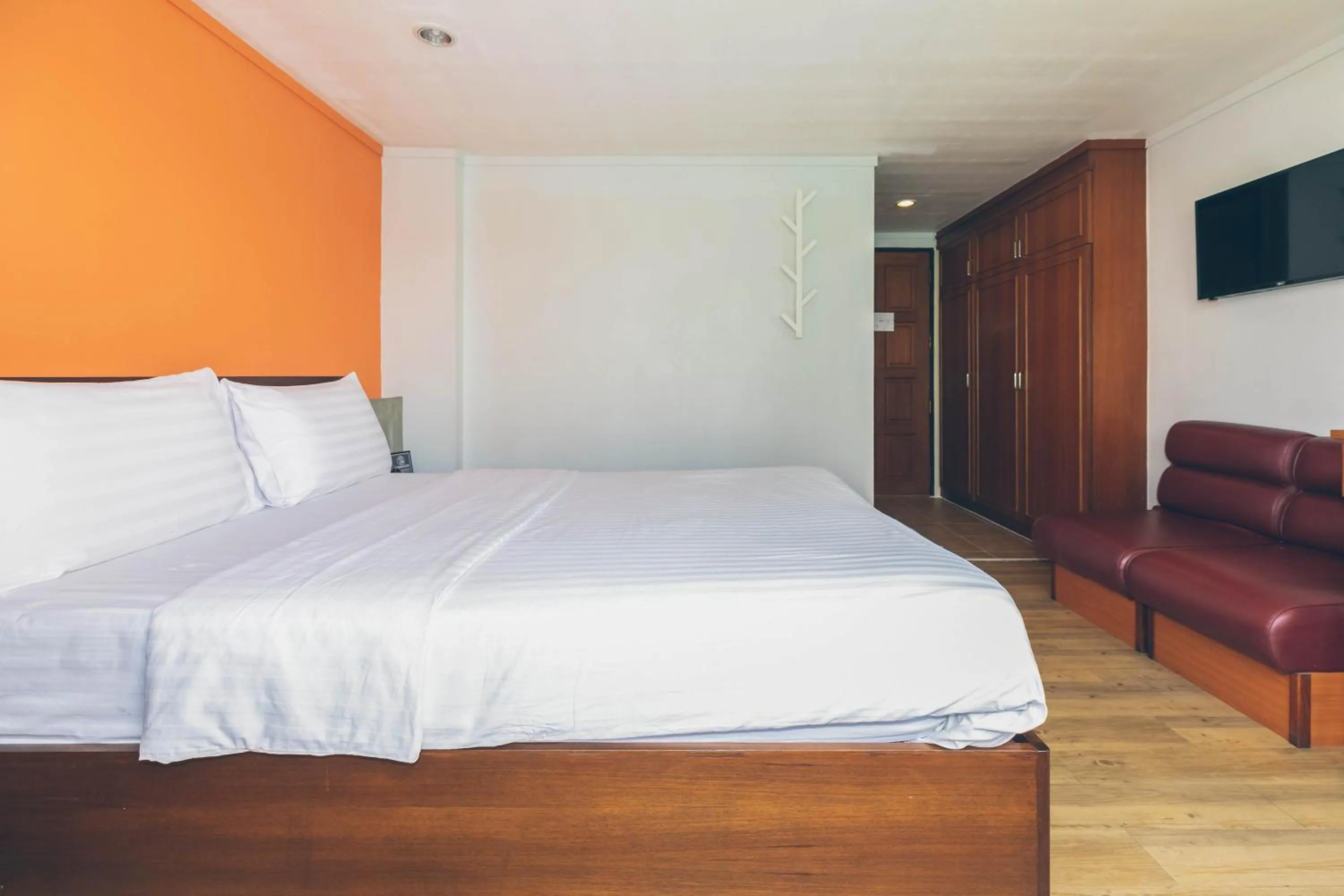 Bedroom, Bed in Atlas Bangkok Hotel