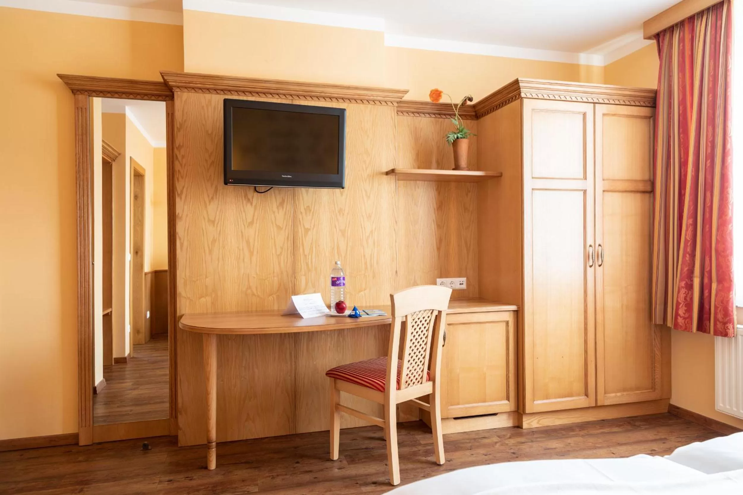 TV and multimedia, TV/Entertainment Center in Bed and Breakfast Mittelkärnten