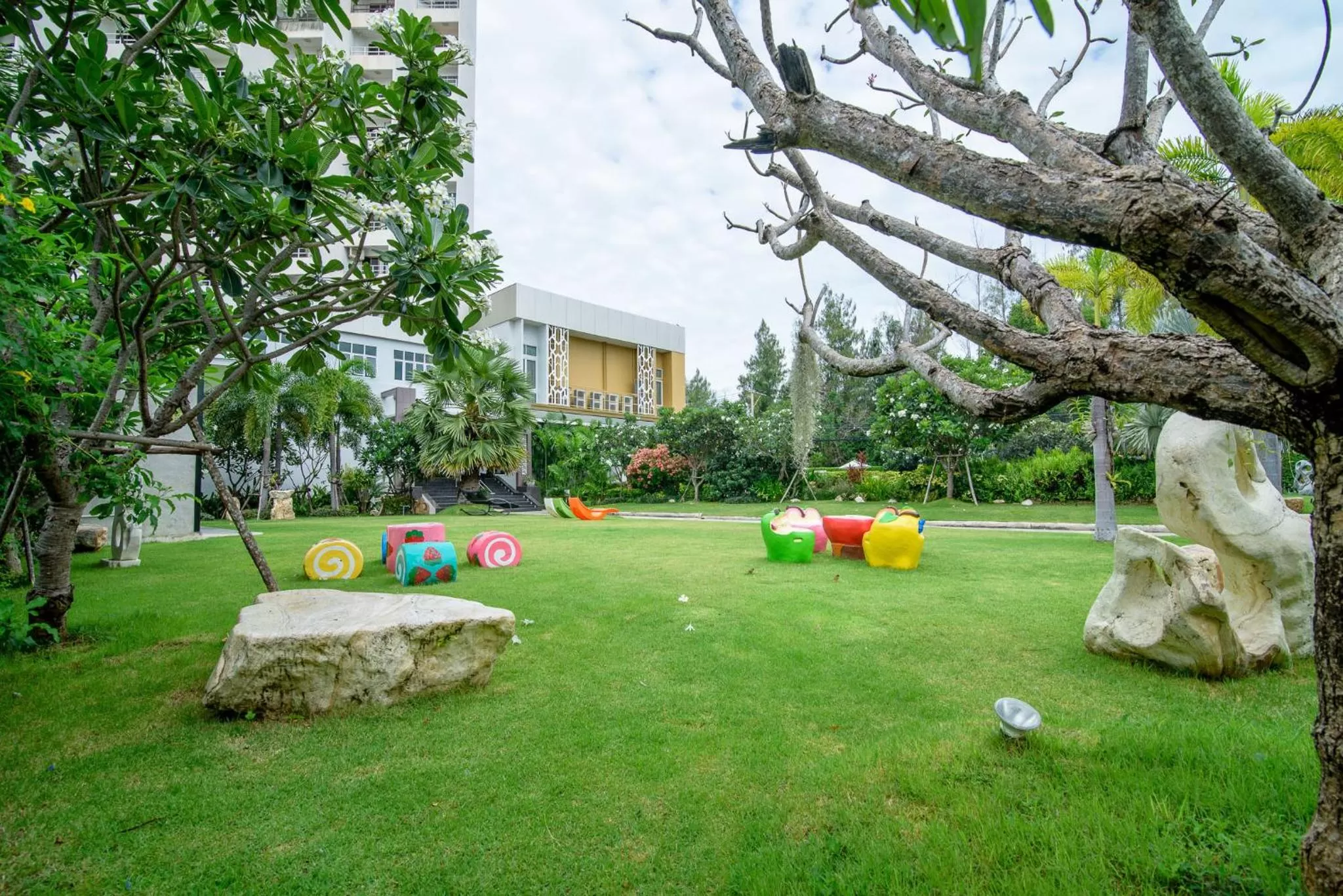 Golden Beach Cha-Am Hotel