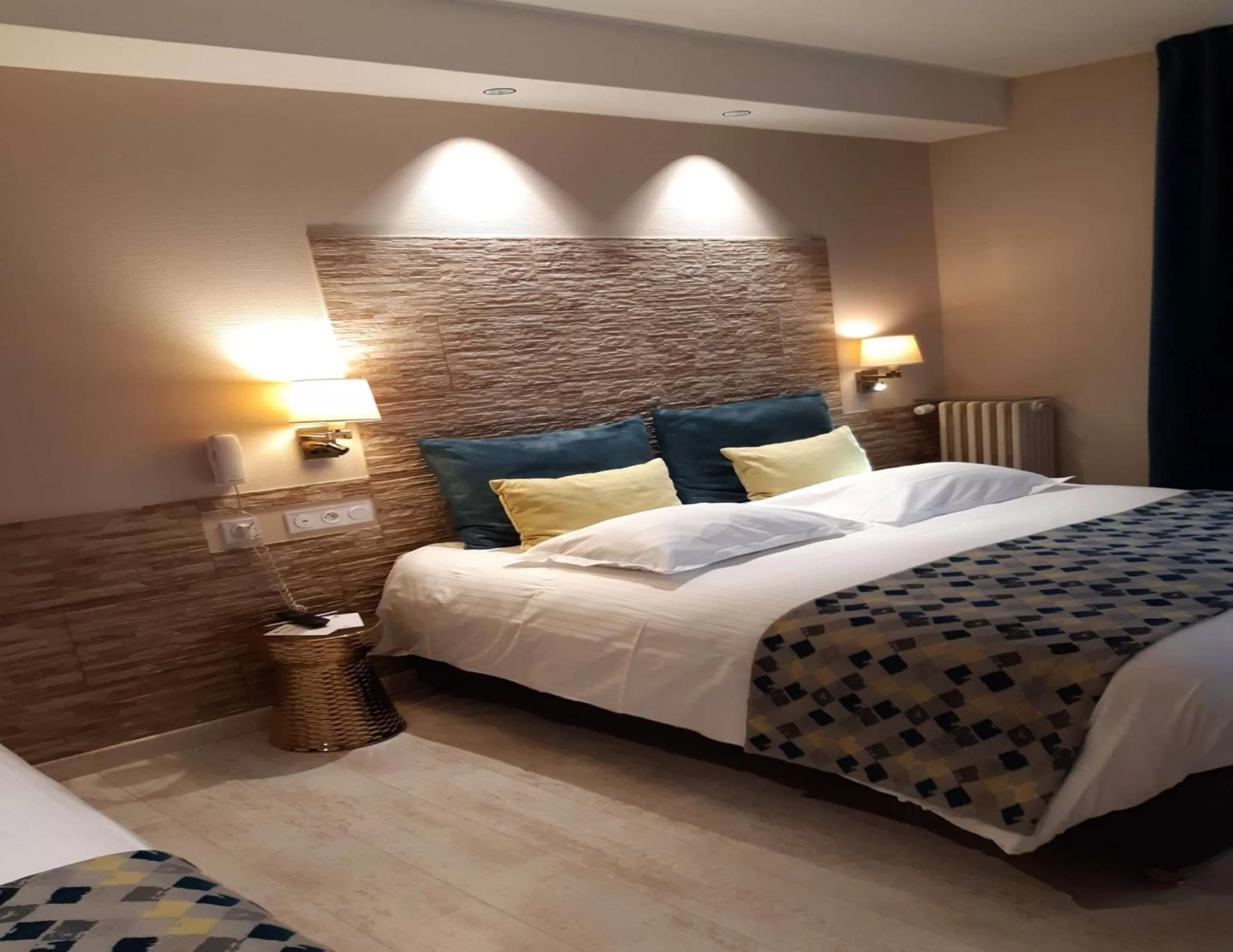 Photo of the whole room, Bed in Best Western Hôtel Des Voyageurs