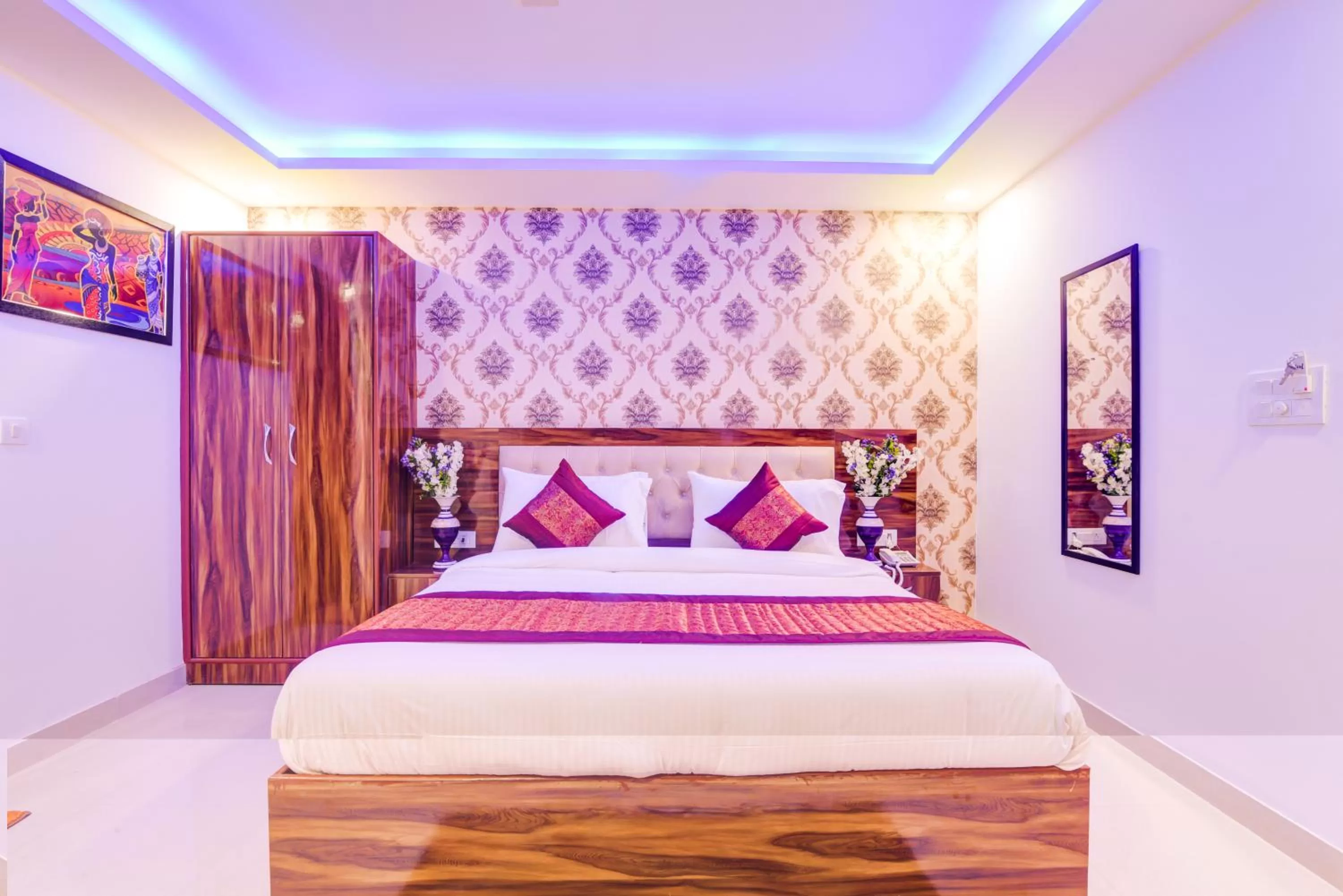 Bed in Hotel Festival Mahipalpur At Delhi Airport