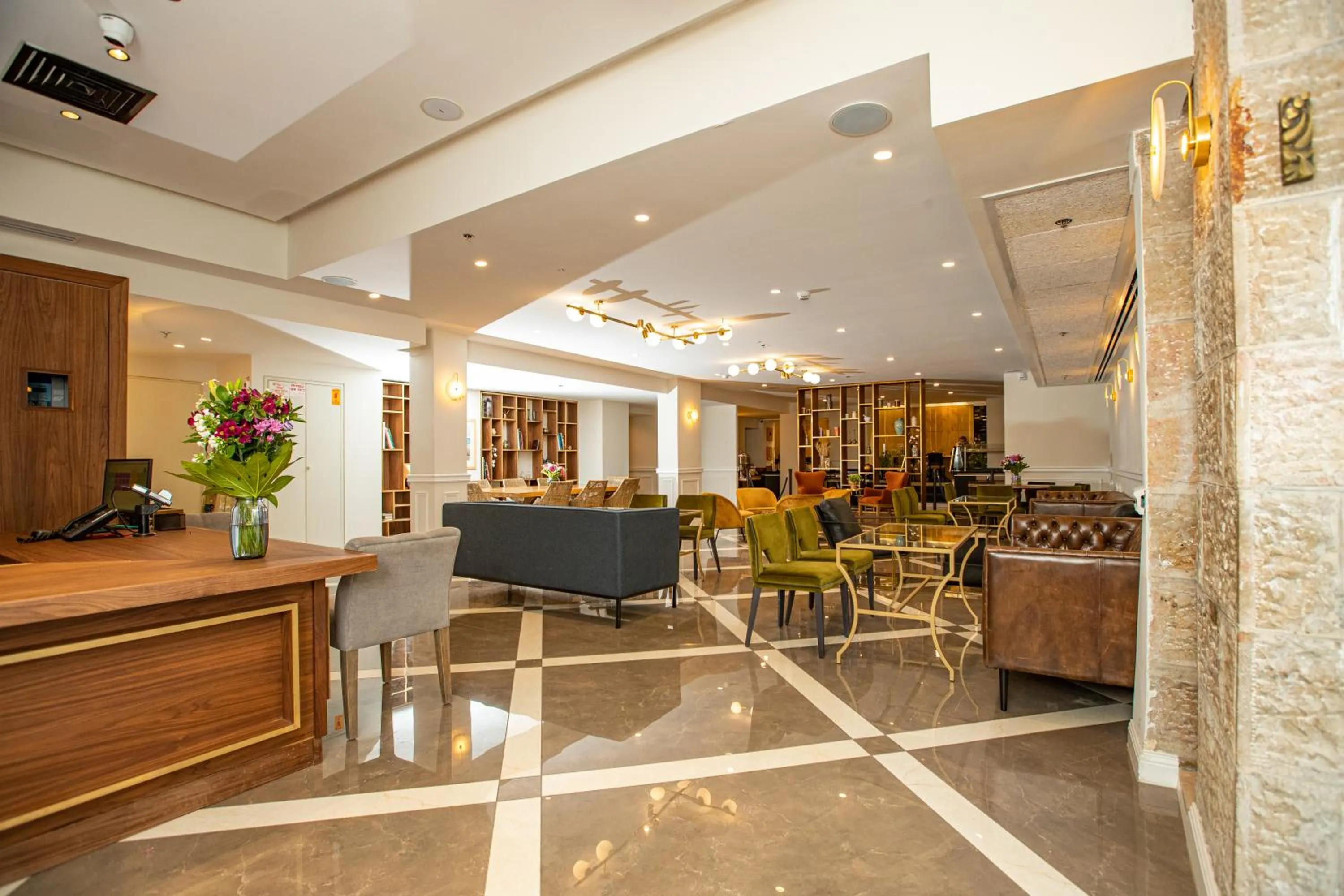 Lobby or reception in Montefiore Hotel By Smart Hotels