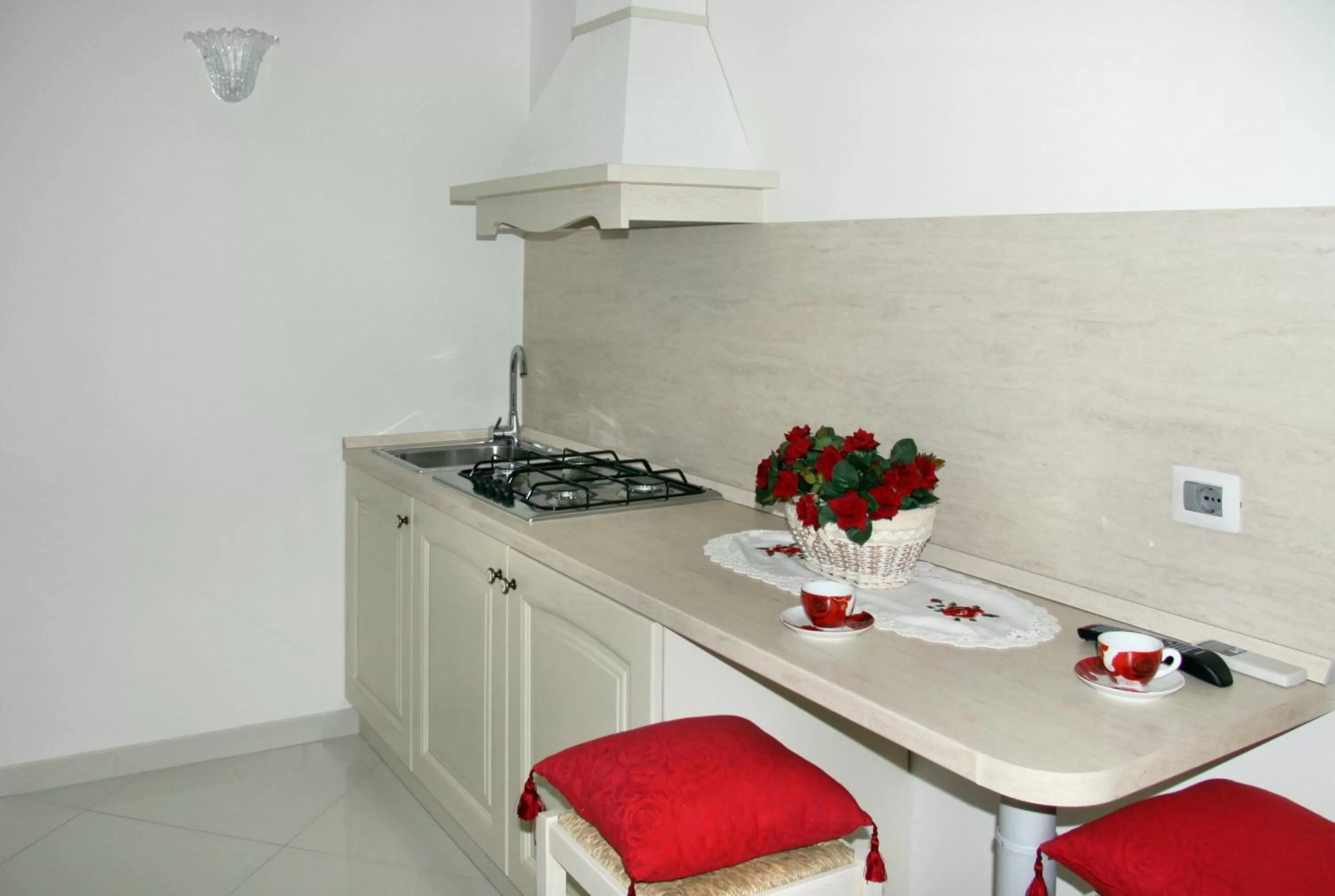 Kitchen or kitchenette in B&B Vanessa House