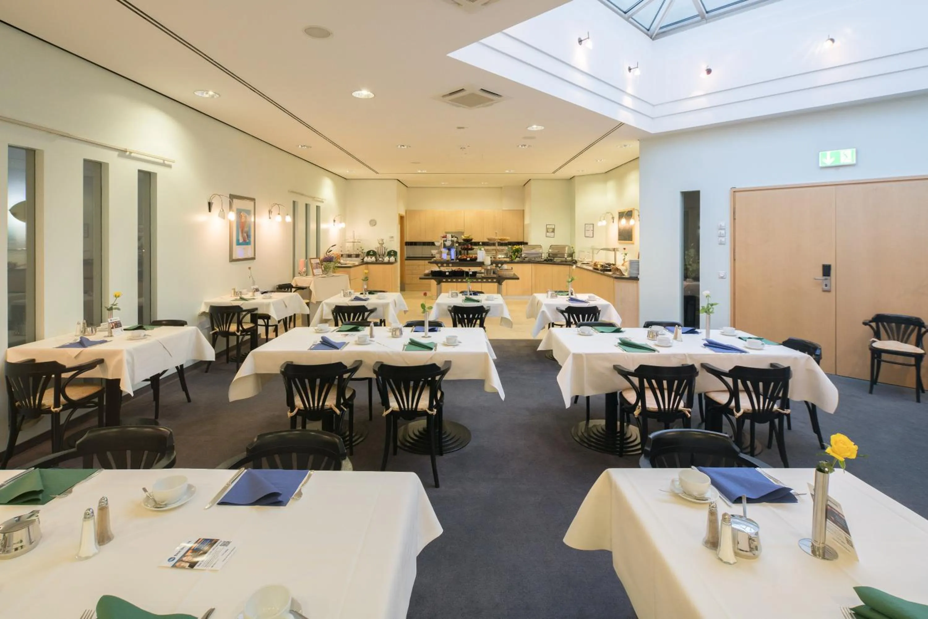 Breakfast in Best Western Hotel im Forum Mülheim