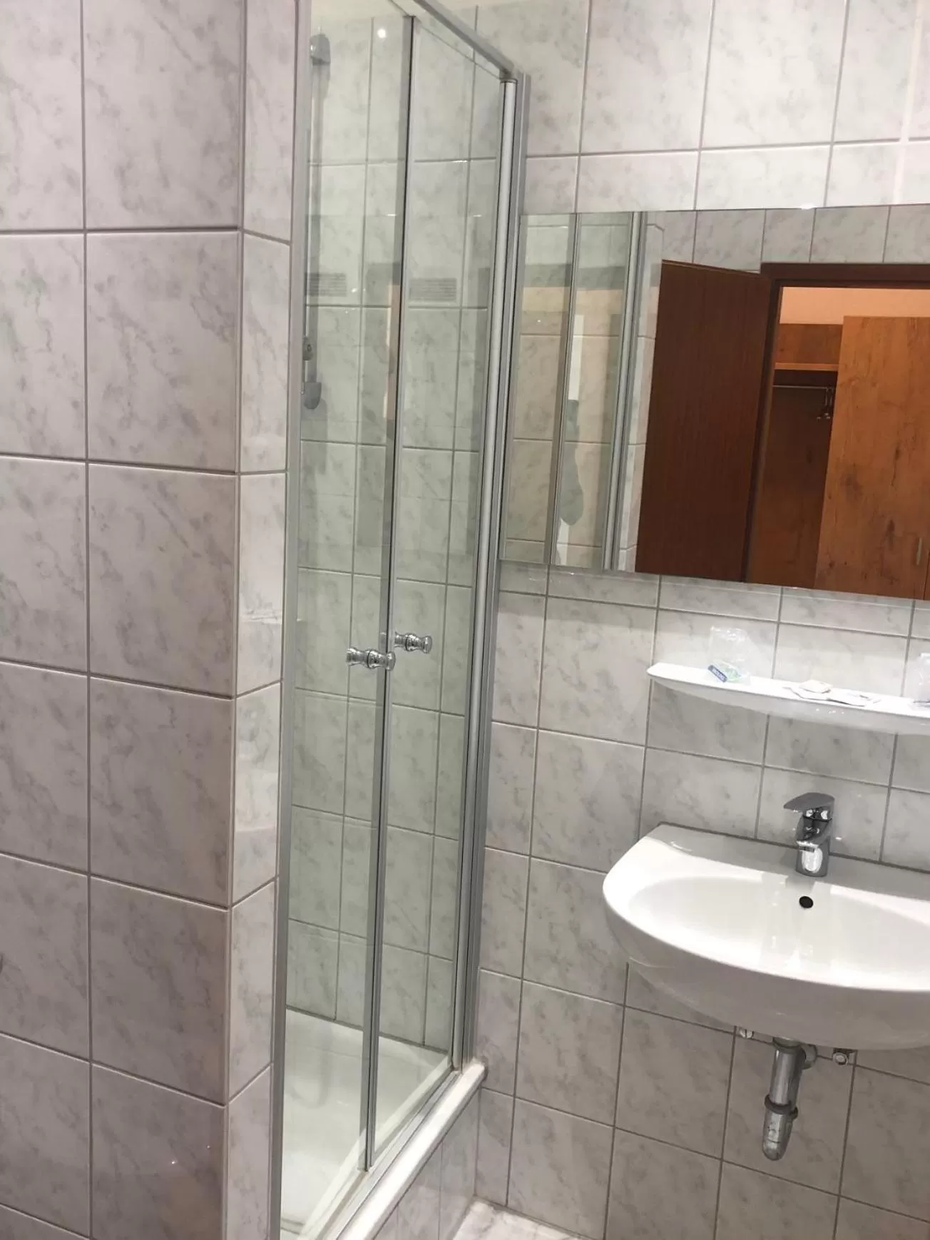 Shower in Hotel Krone