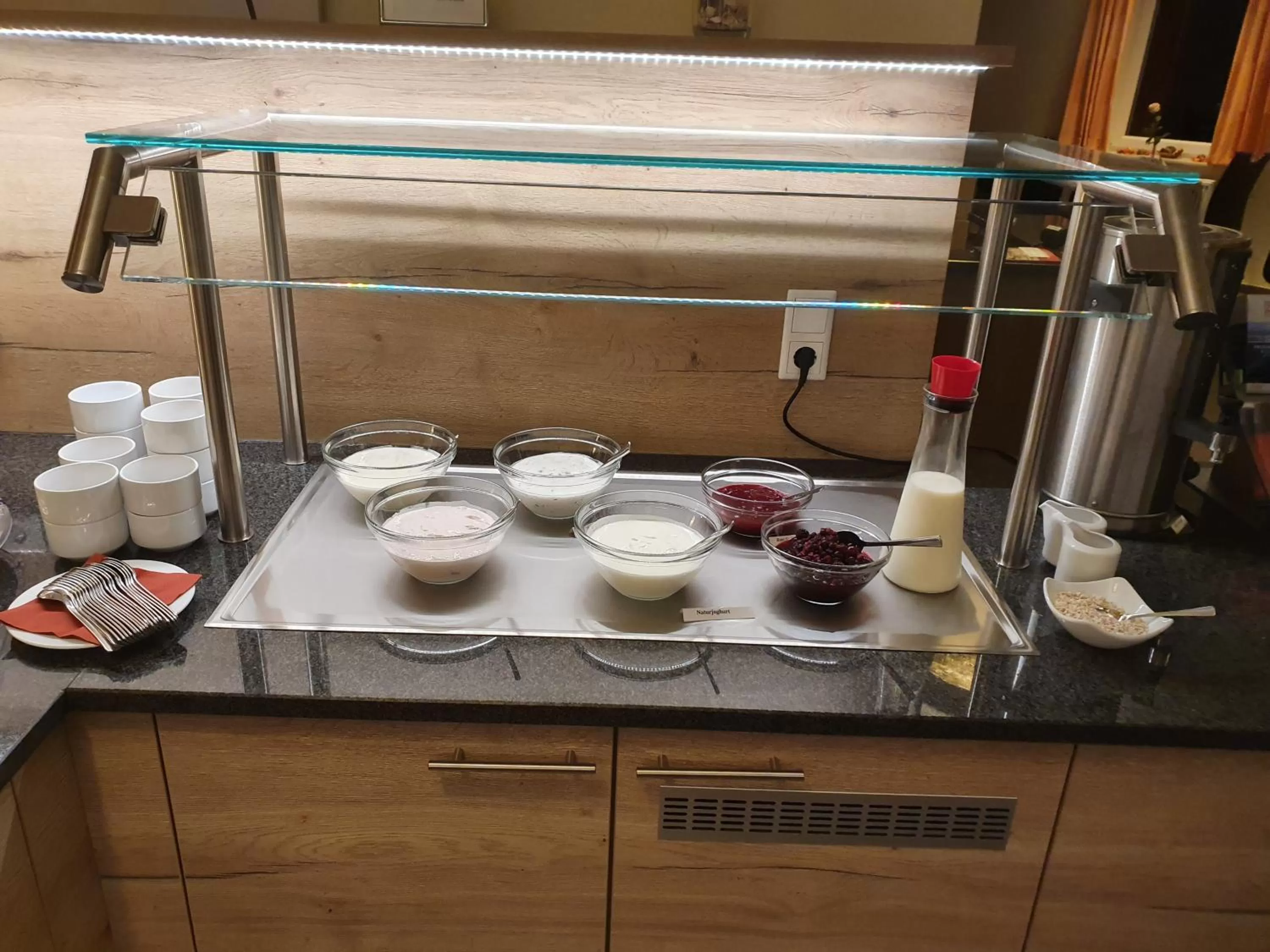 Continental breakfast in Hotel Bohlje