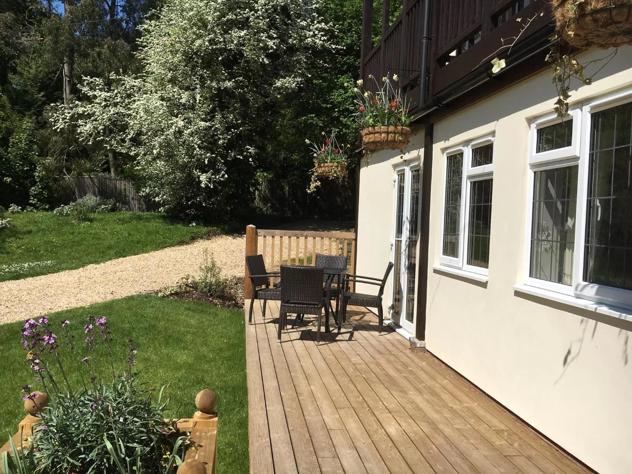 Restaurant/places to eat in Farnham House Hotel