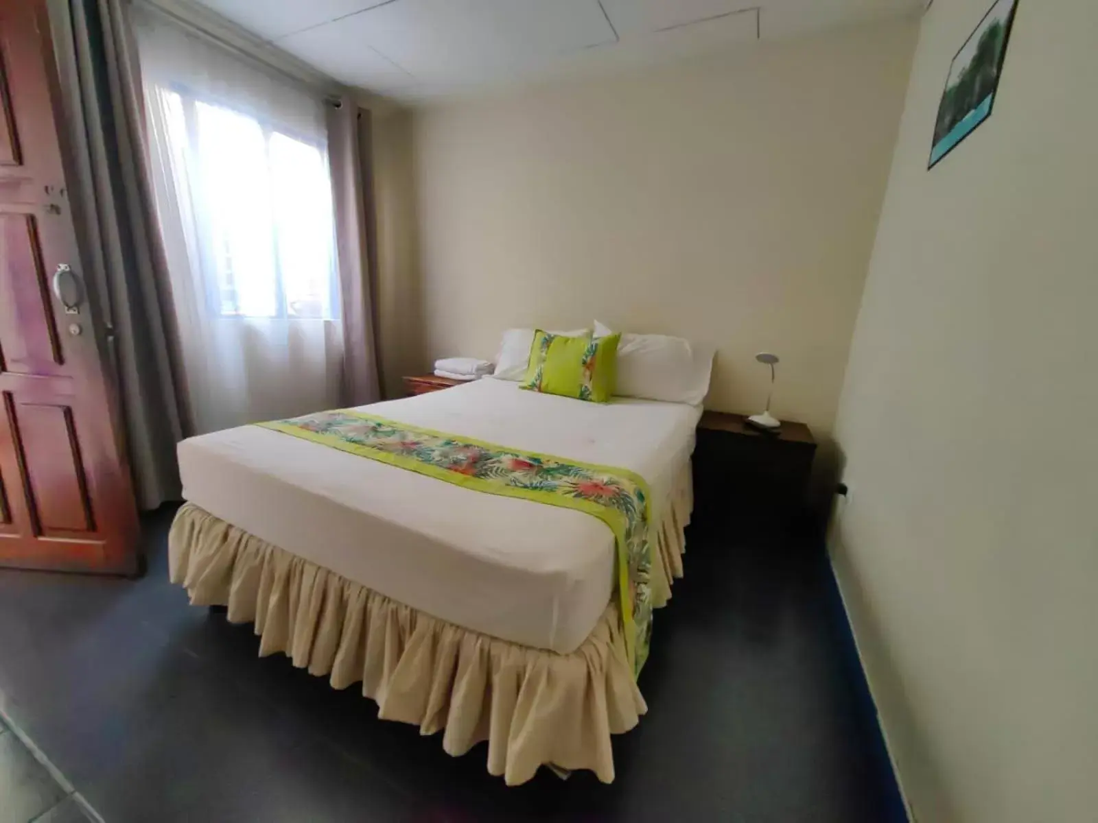 Standard Double Room with Shared Bathroom in Hotel Casa Tago Standard Double Room with Shared Bathroom in Hotel Casa Tago
