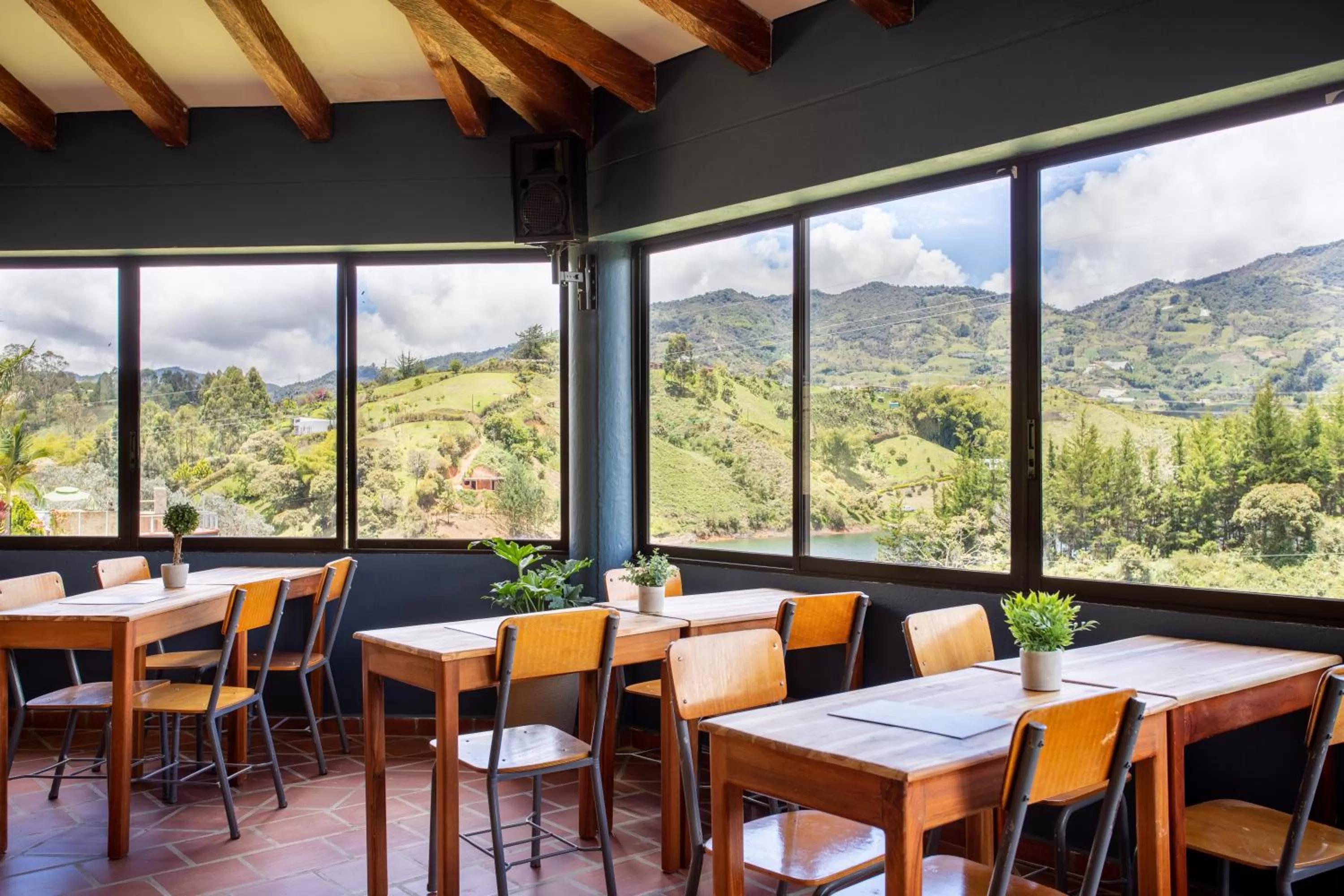 Lounge or bar, Restaurant/Places to Eat in Soy Local Guatape