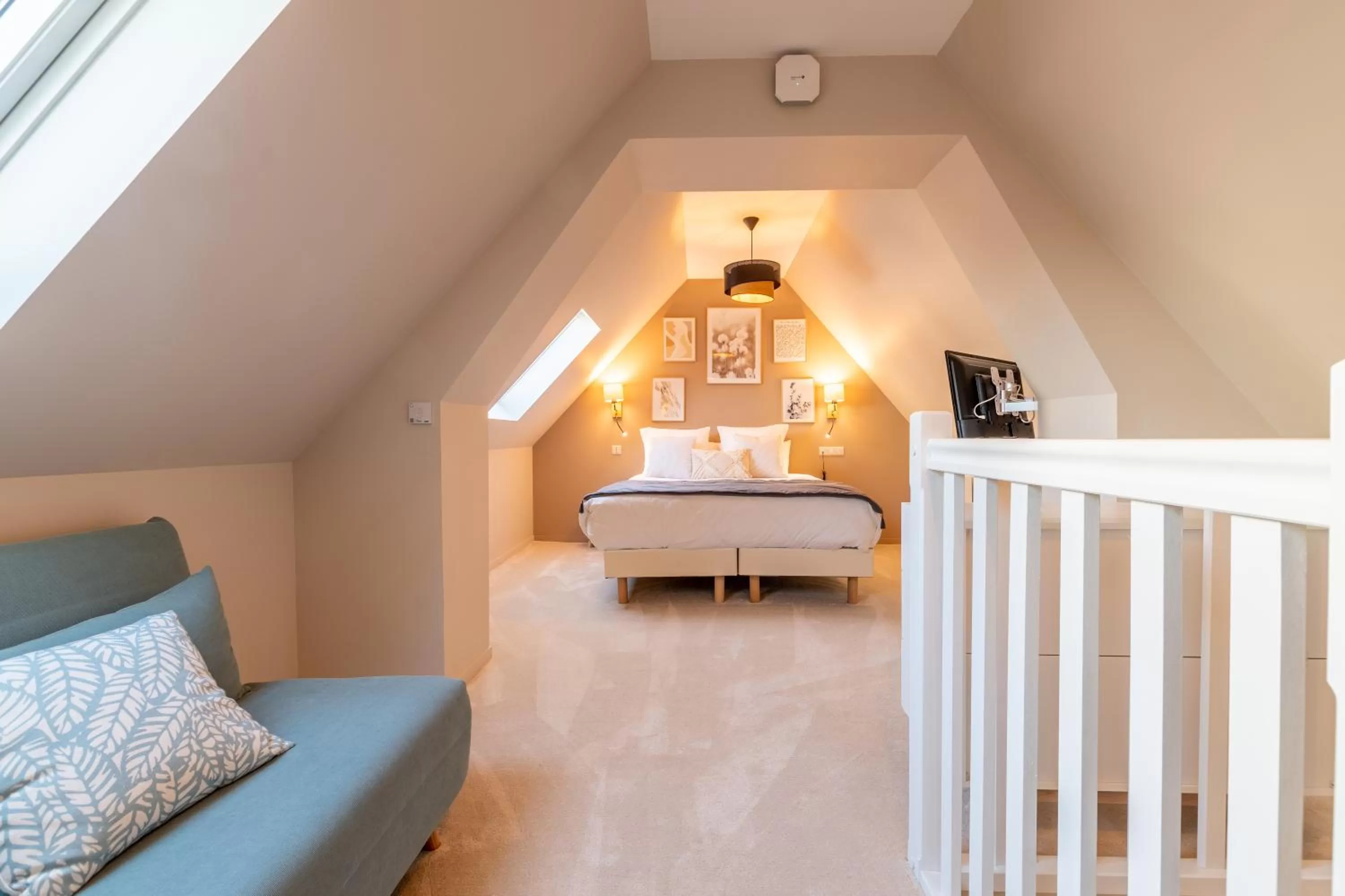 Bed in Hôtel Échappée en Baie - Parking privé gratuit dont forfaits bornes électriques réservable