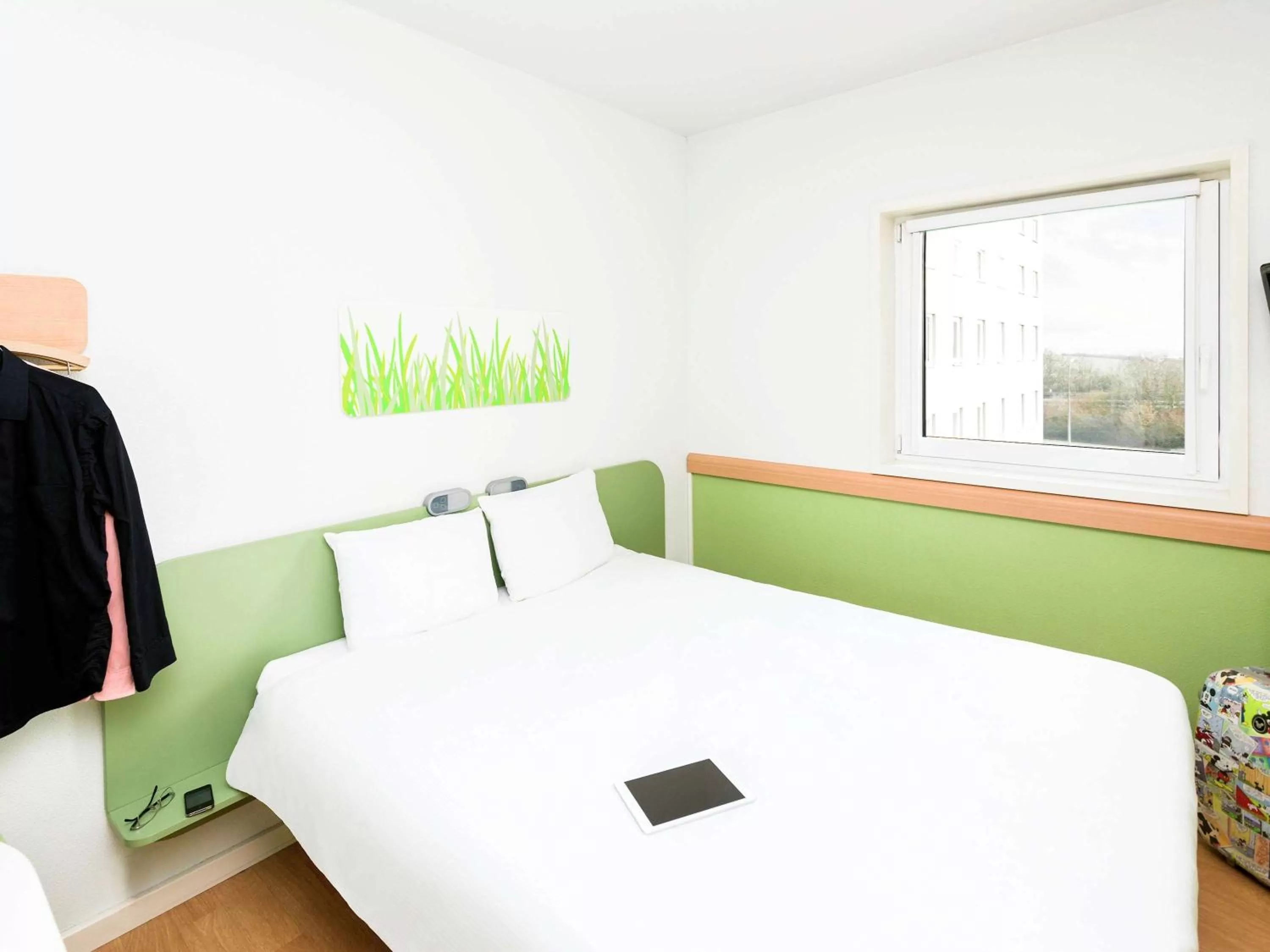 Photo of the whole room, Bed in ibis Budget Luxembourg Sud