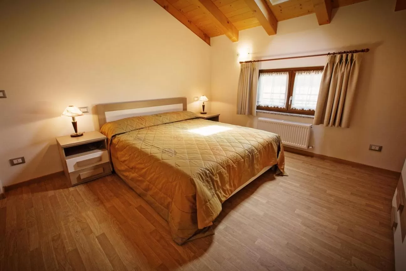 Day, Bed in Albergo Diffuso Tolmezzo
