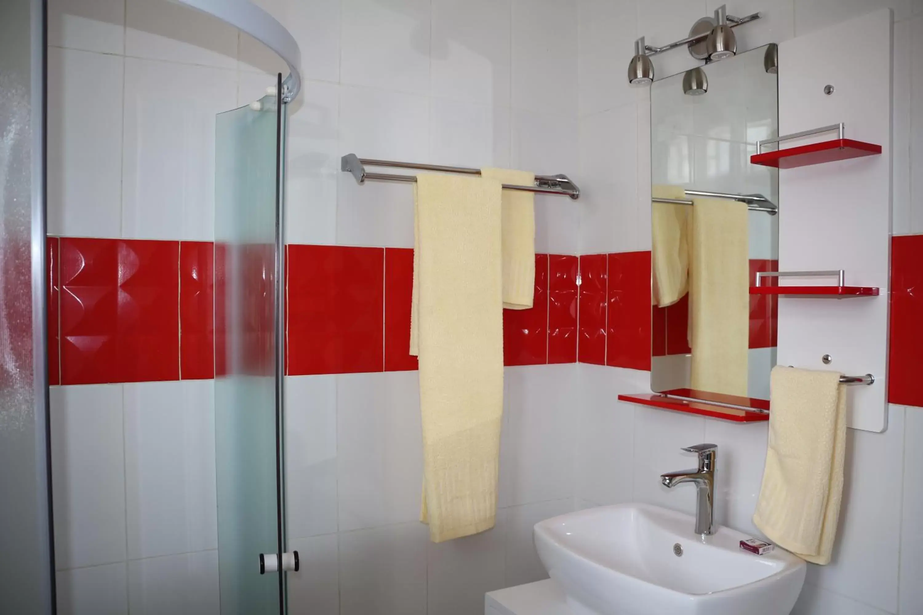 Double Room in Hôtel Maisons-Sifa Double Room in Hôtel Maisons-Sifa