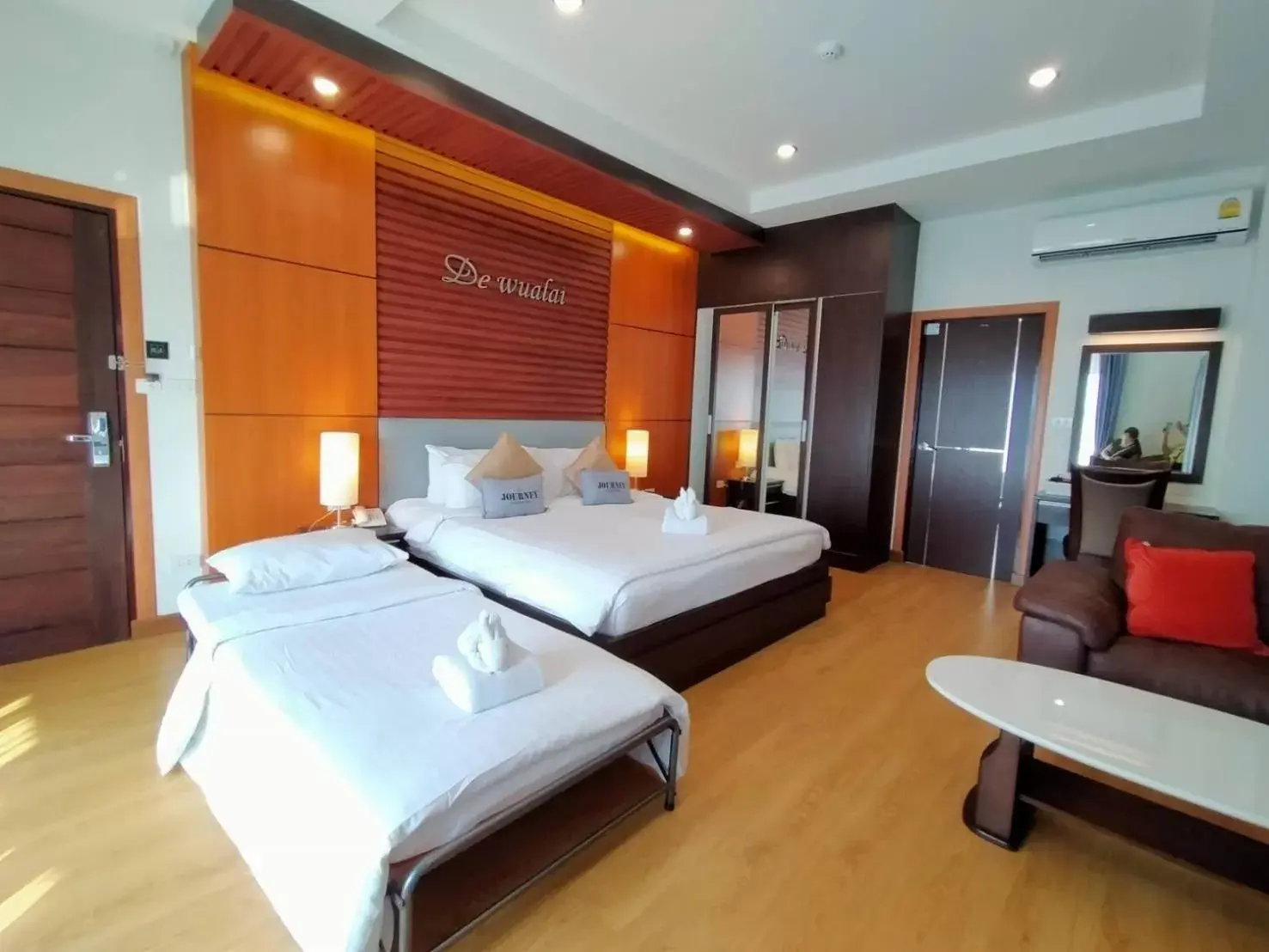 Family Room with Mountain View in Hotel De Wualai Family Room with Mountain View in Hotel De Wualai