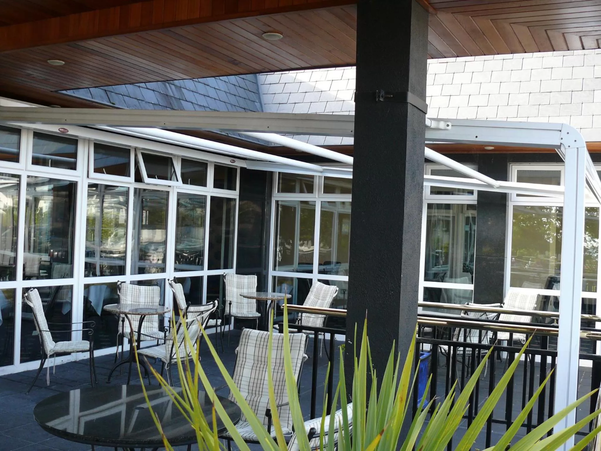 Patio in Flannery's Hotel