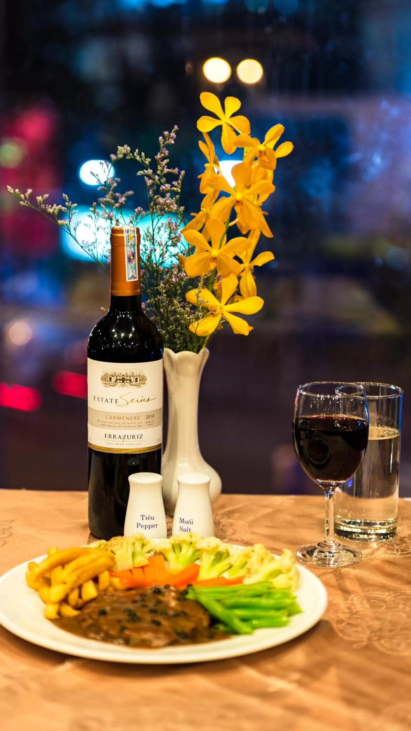 Food in Nha Trang Lodge Hotel