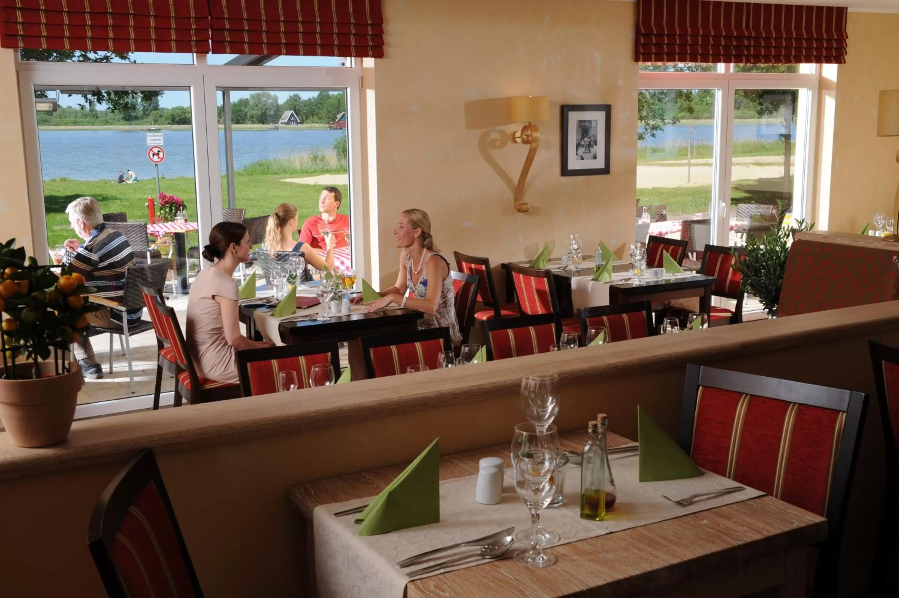 Restaurant/places to eat in Strandhaus am Inselsee