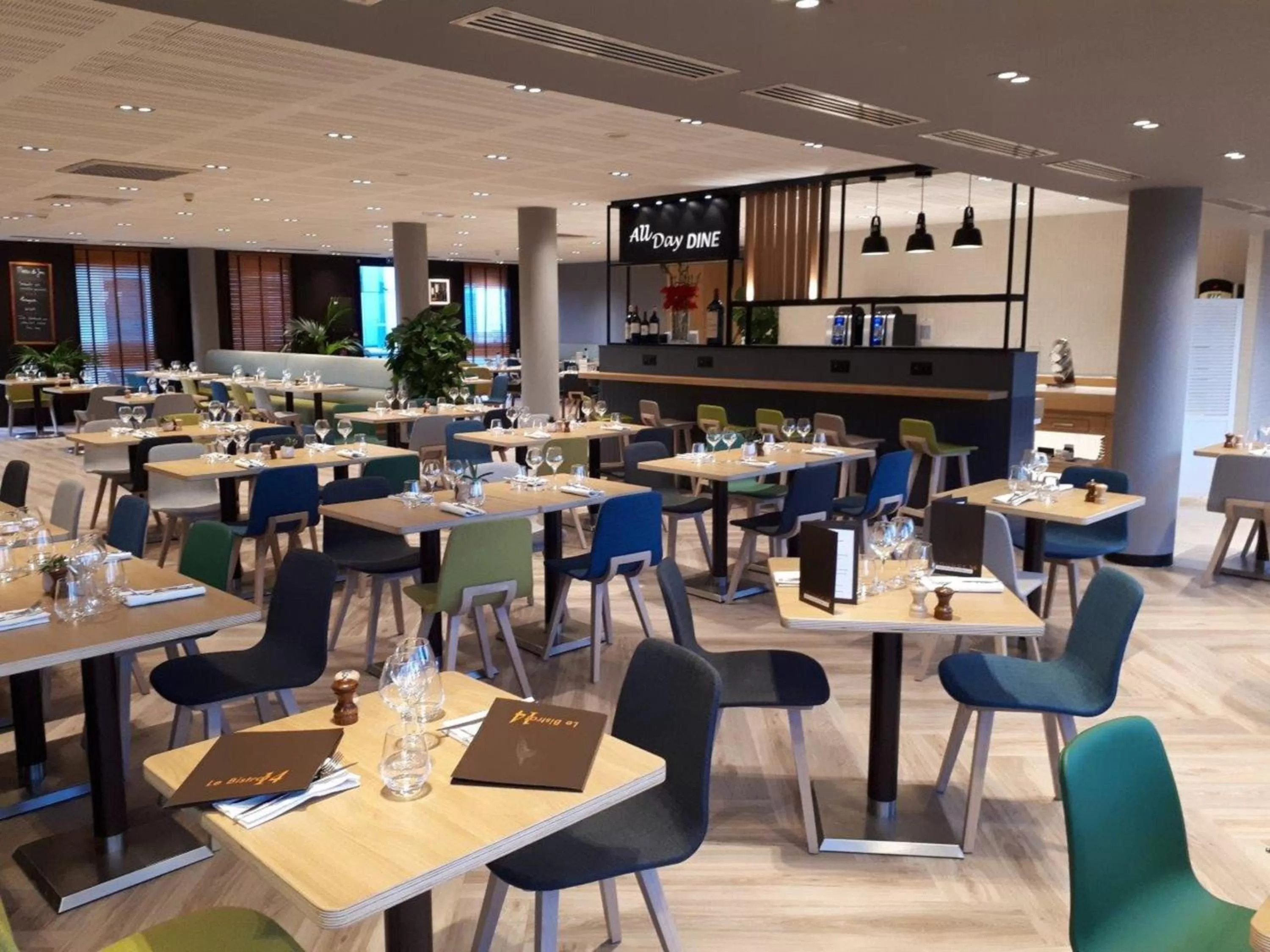 Restaurant/places to eat in Holiday Inn Bordeaux Sud - Pessac by IHG