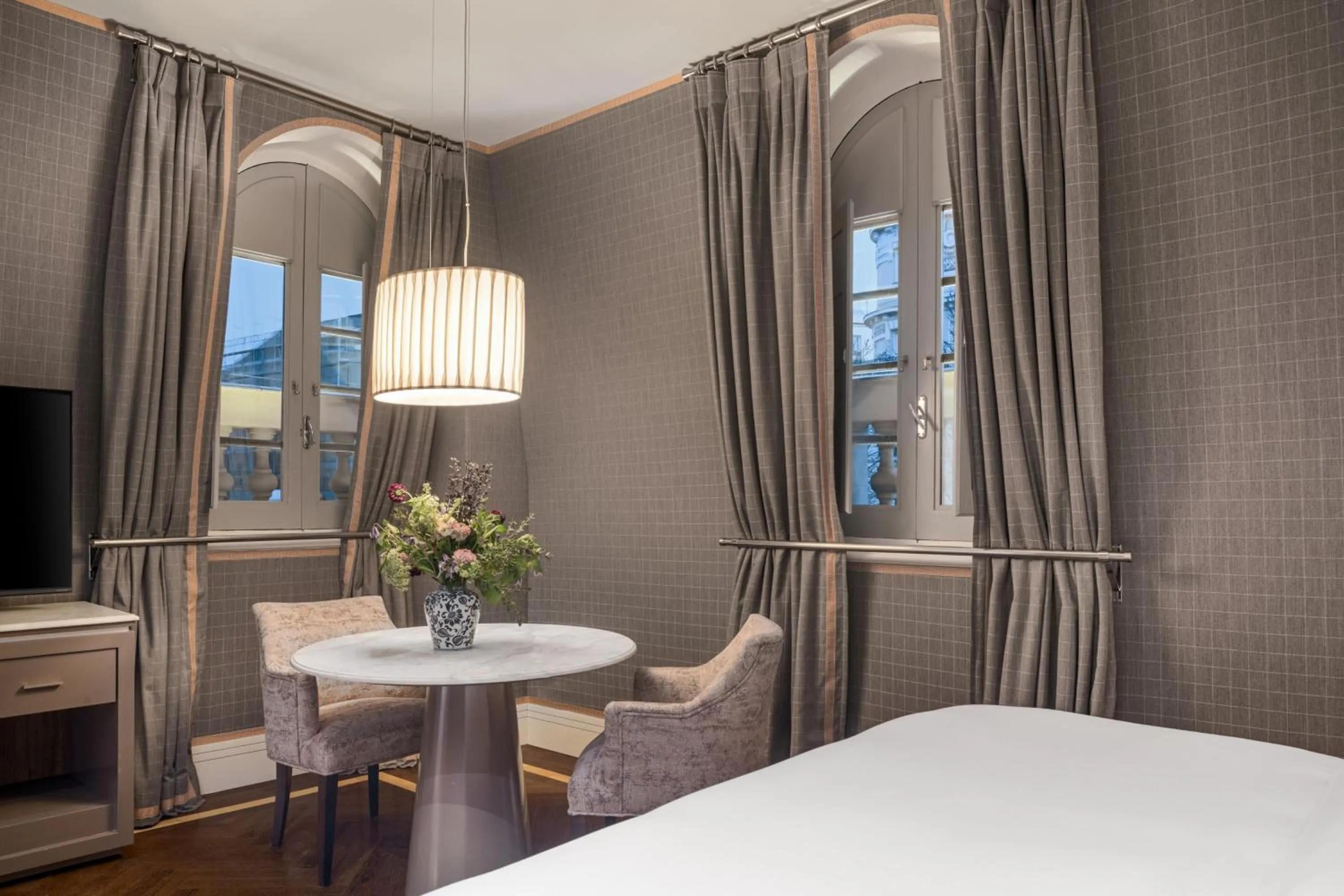 Photo of the whole room, Bed in Santo Mauro, a Luxury Collection Hotel, Madrid