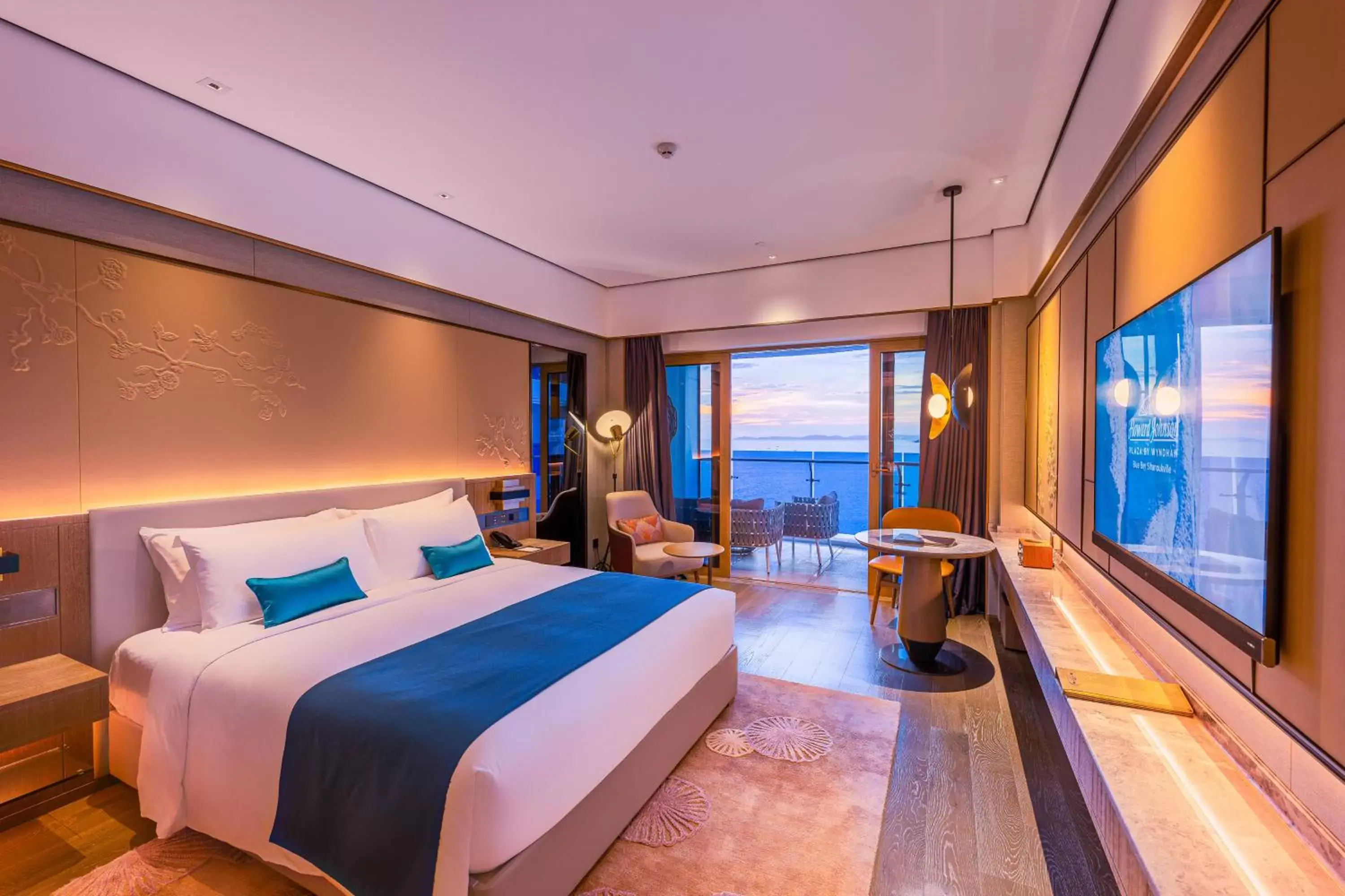 Premium Seaview King in Howard Johnson Plaza by Wyndham Blue Bay Sihanoukville Premium Seaview King in Howard Johnson Plaza by Wyndham Blue Bay Sihanoukville