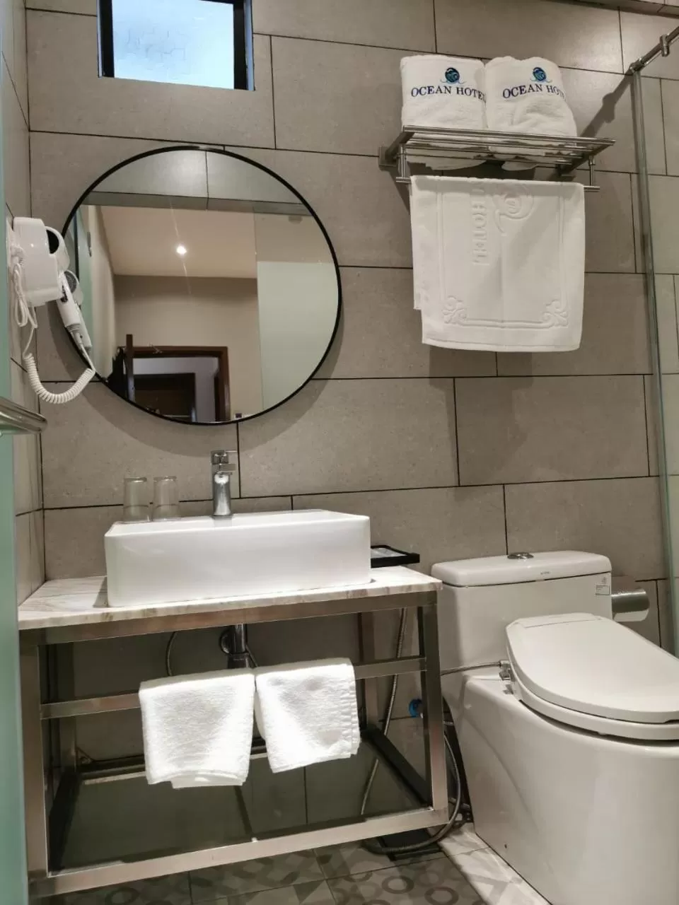 Toilet in OCEAN HOTEL