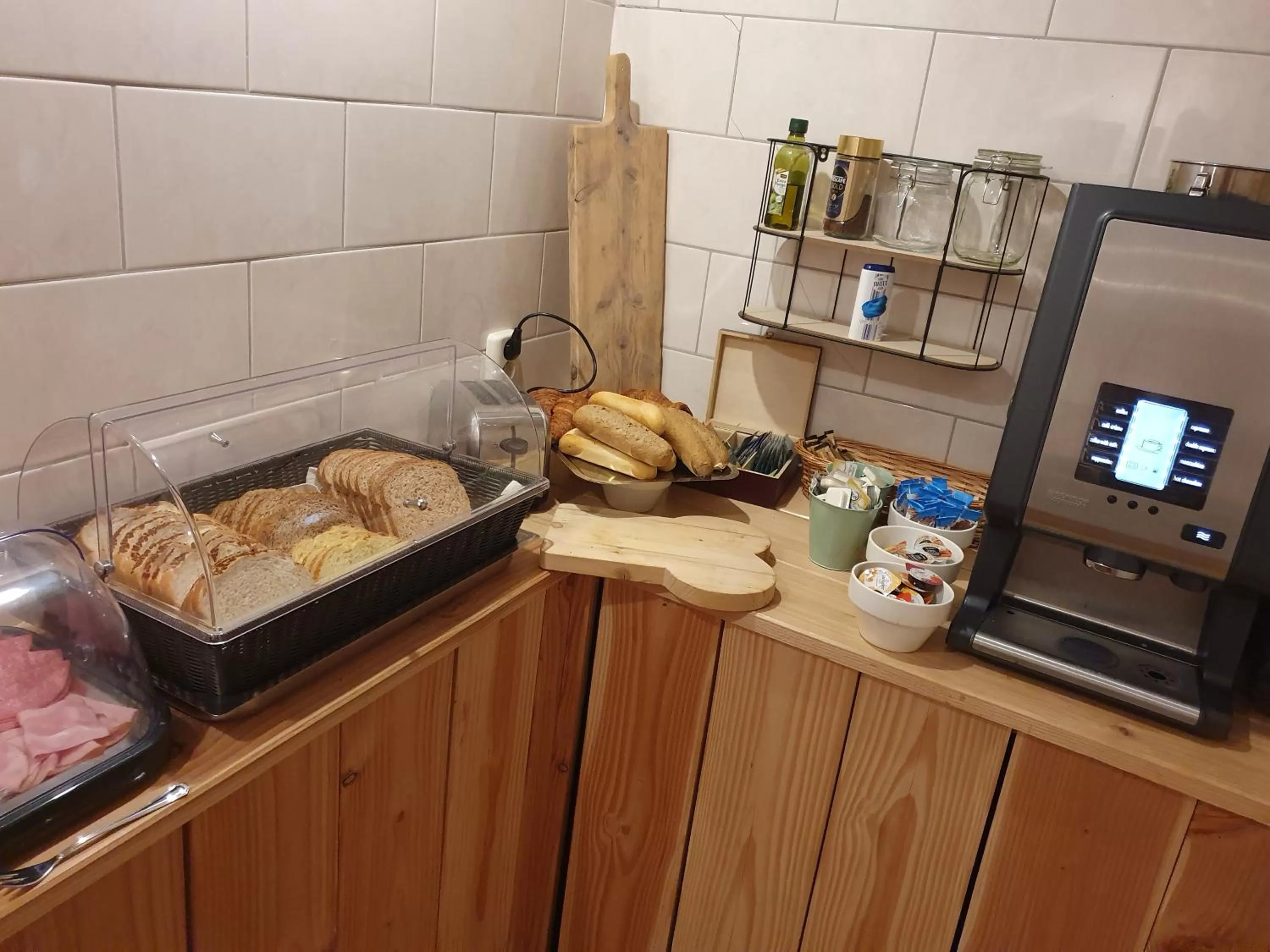 Buffet breakfast in City Hotel Meppel