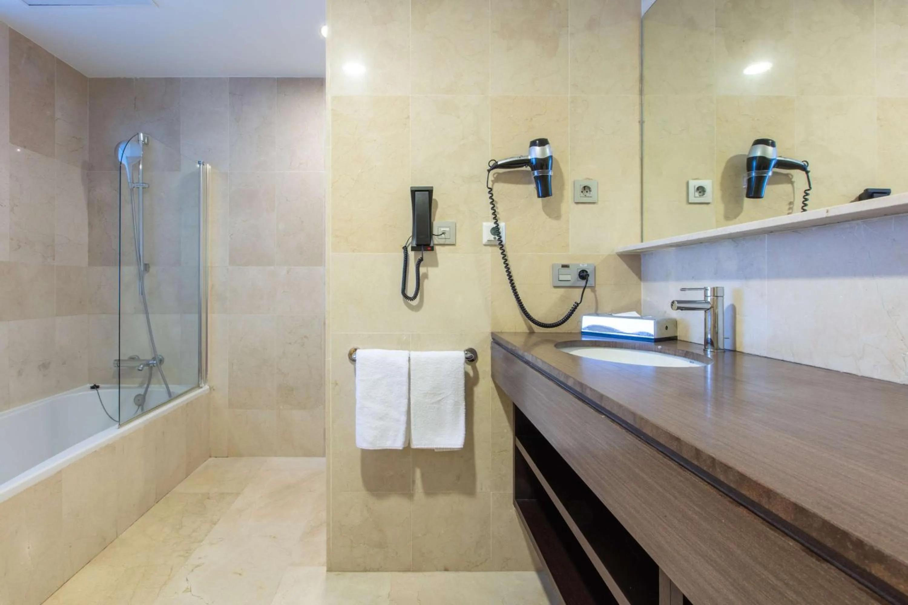 Bathroom in Radisson Blu Resort Gran Canaria
