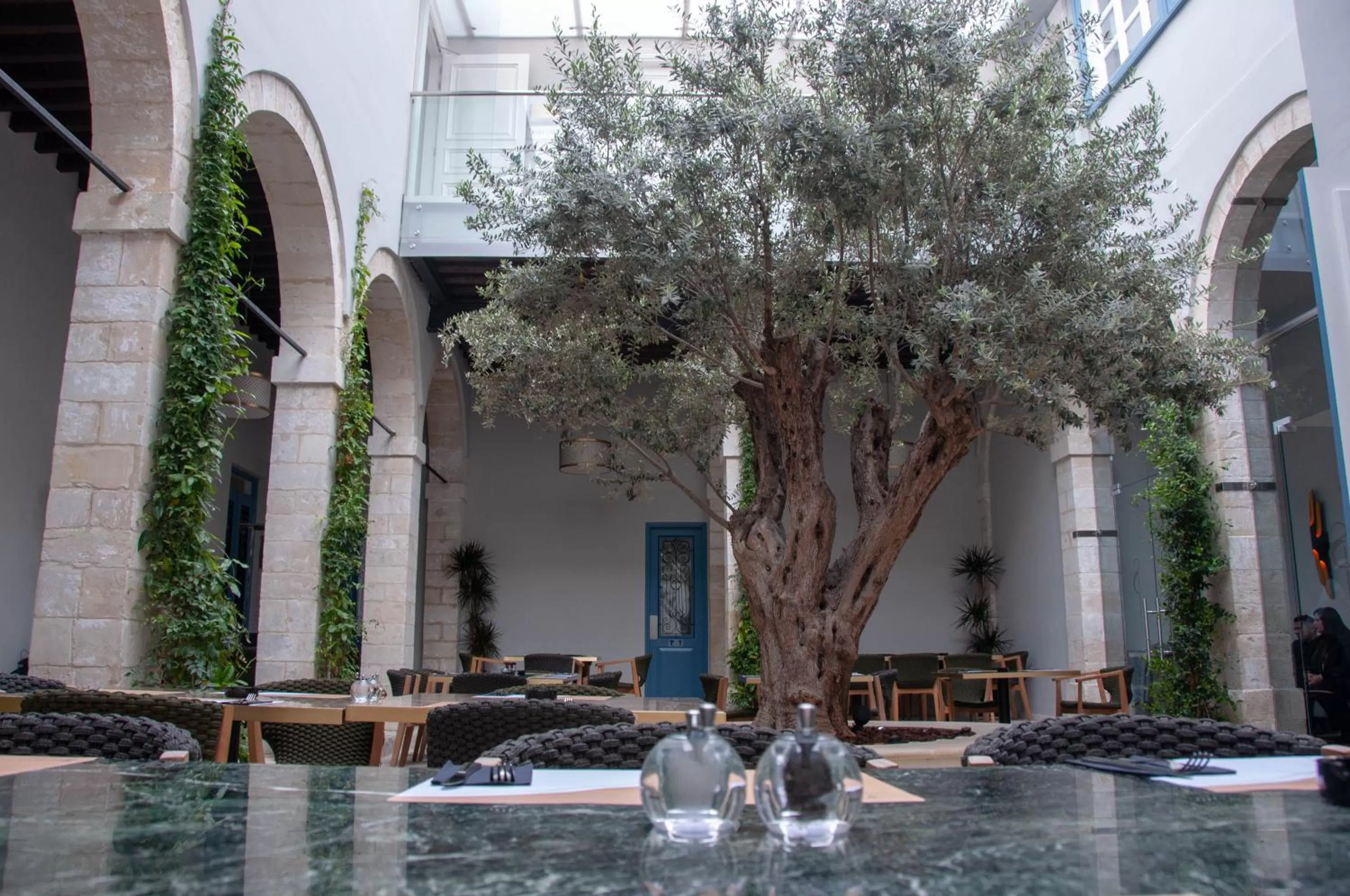 Patio in S Paul City Hotel