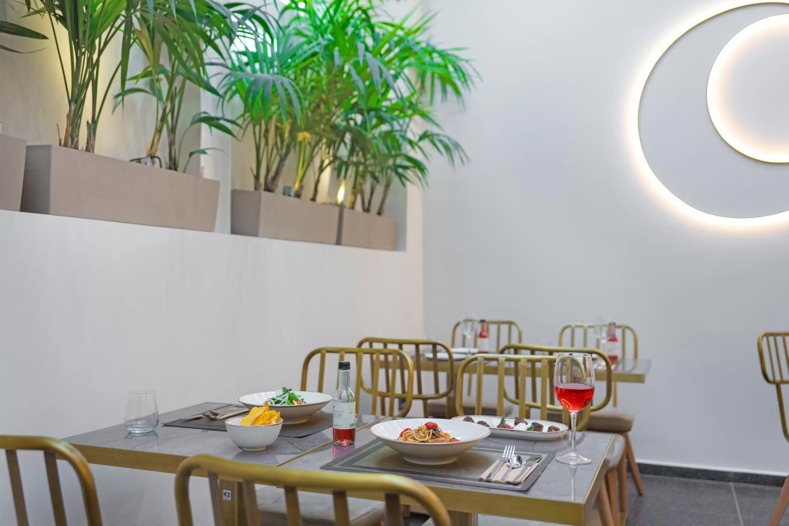 Restaurant/places to eat in Hellenic Vibes Smart Hotel