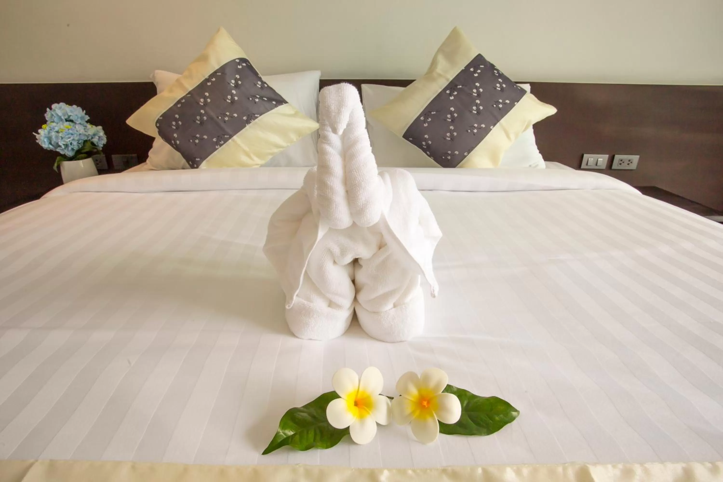 Bed in The Retreat Khaolak Resort - SHA Extra Plus