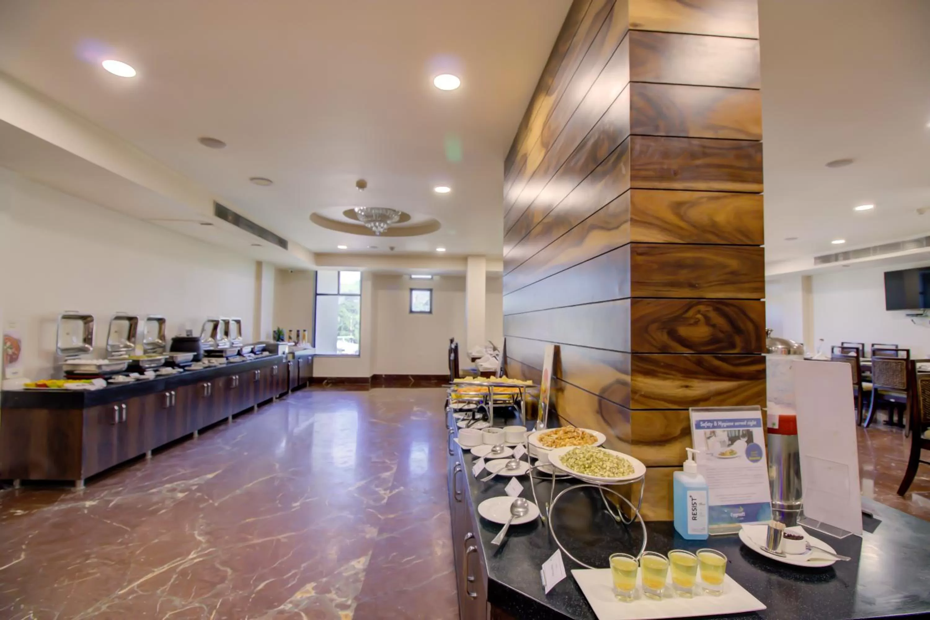 Restaurant/places to eat in Cygnett Inn Trendz