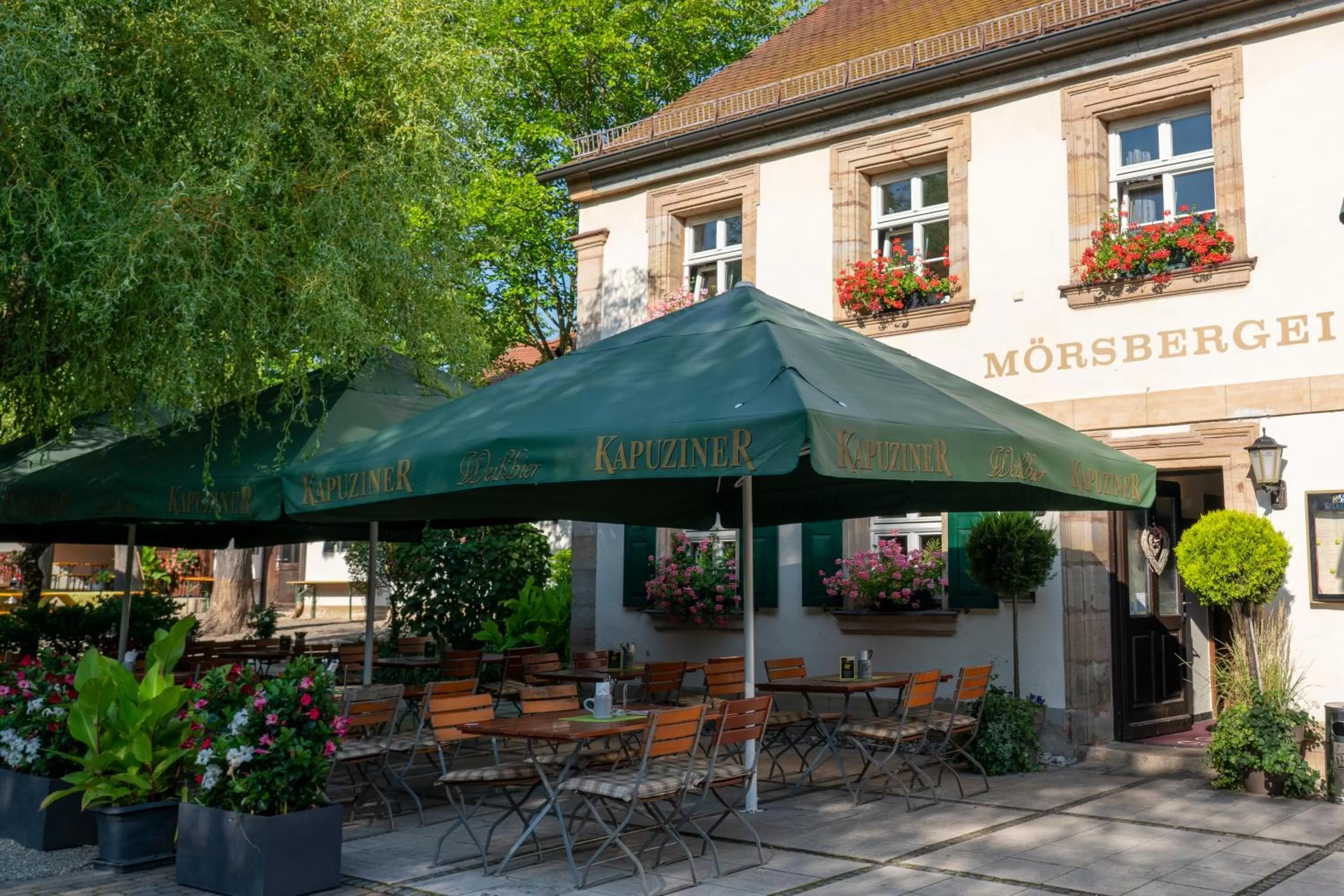 Patio, Restaurant/Places to Eat in Landgasthof Mörsbergei
