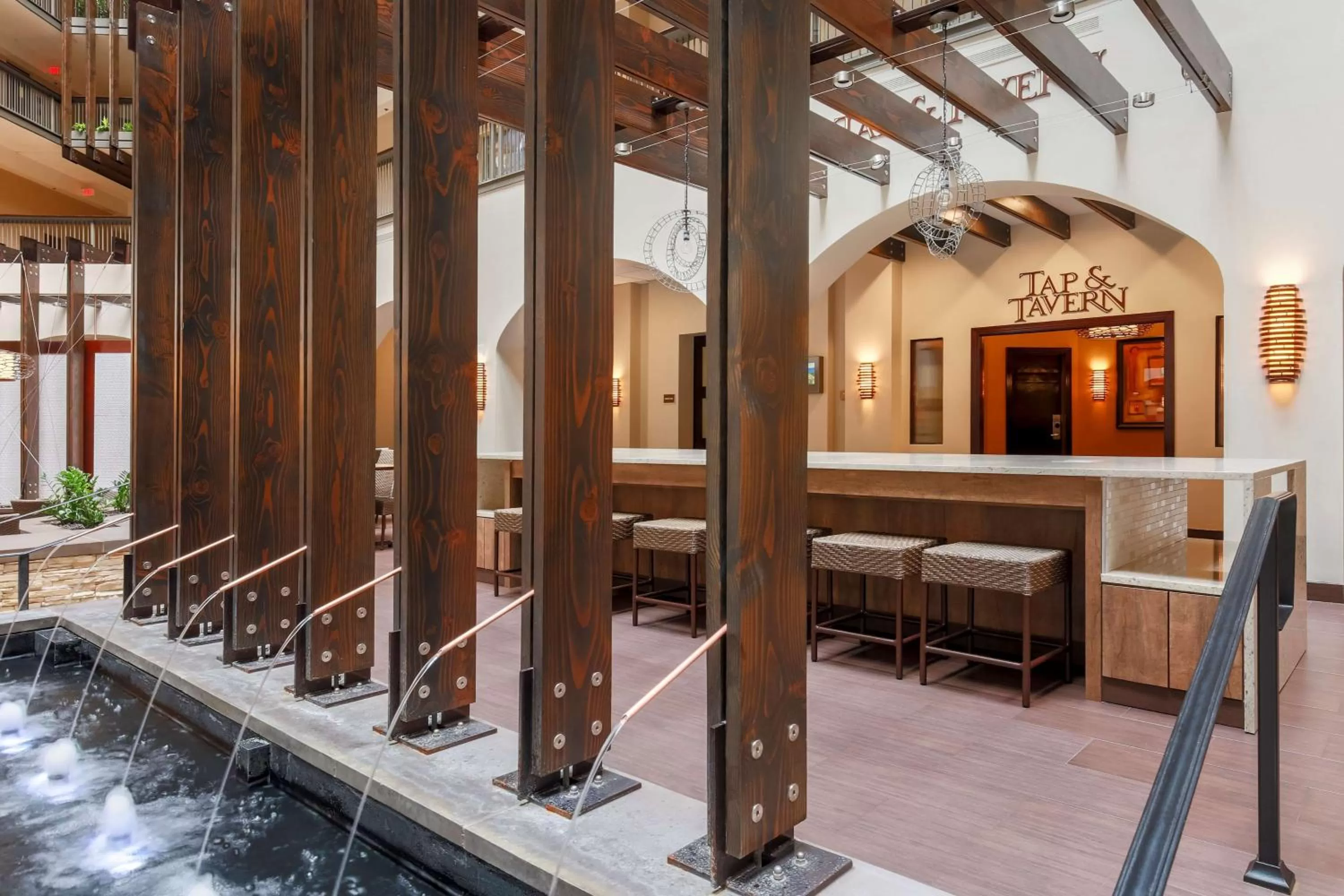 Lounge or bar in Embassy Suites by Hilton Dallas-Love Field