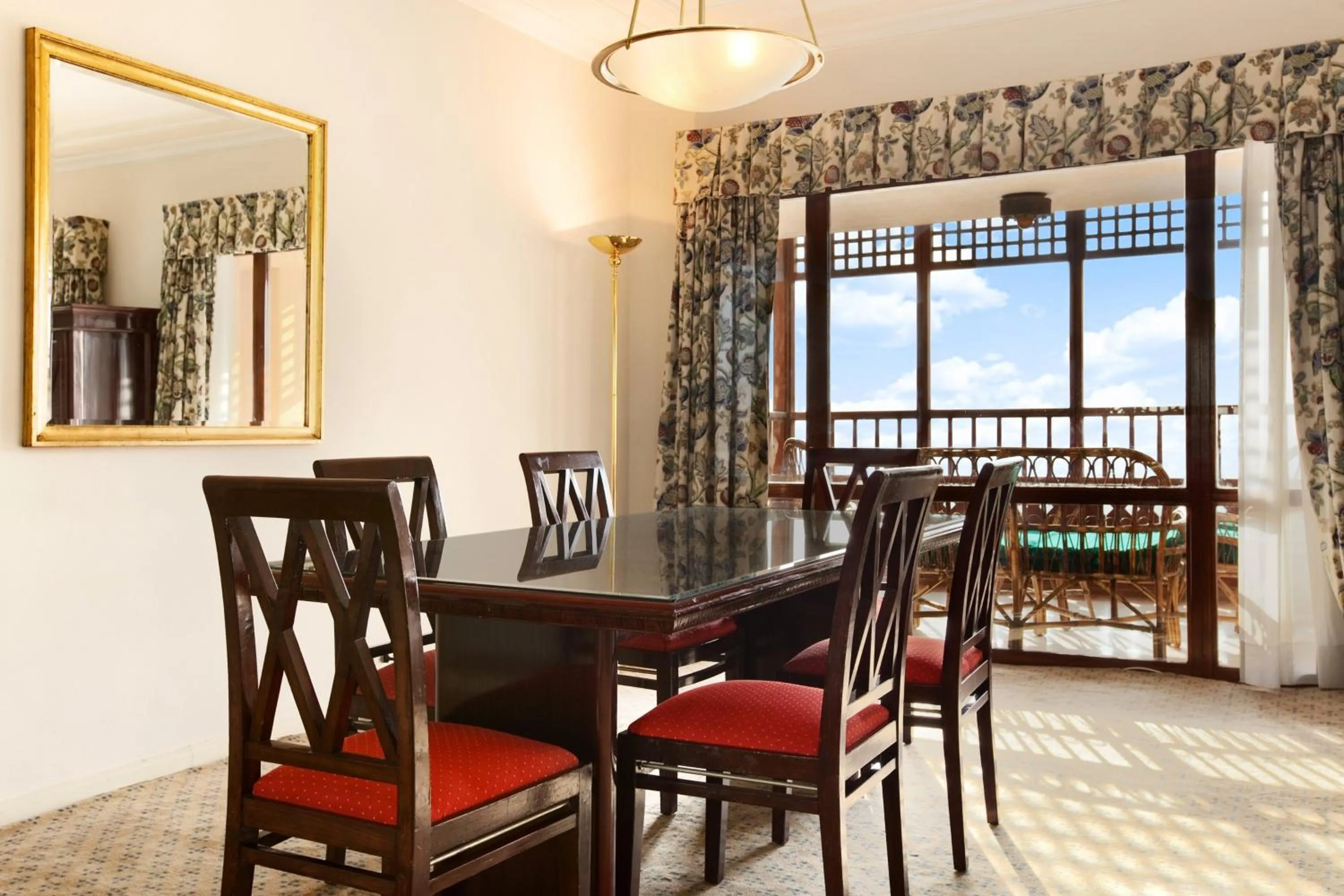 Dining area in Cairo World Trade Center Hotel & Residences