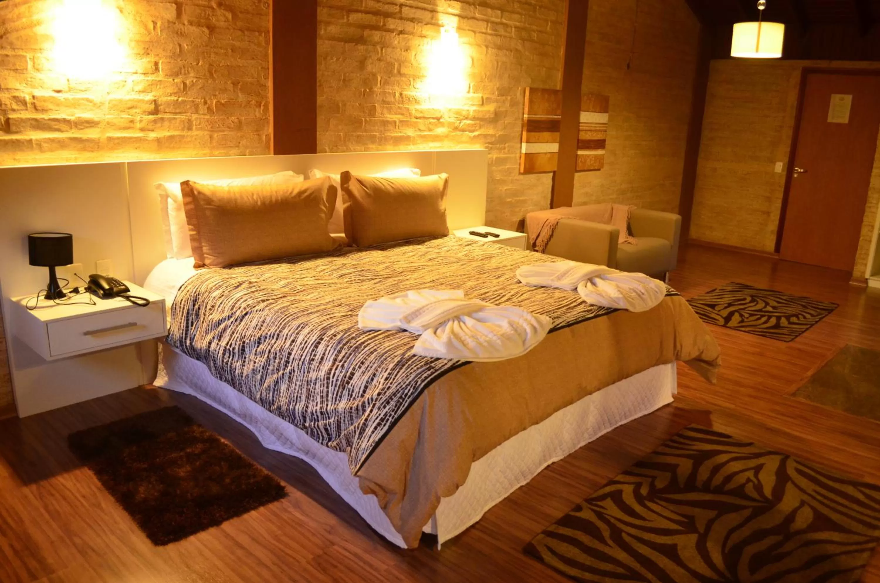 Photo of the whole room, Bed in Pousada Toca Da Coruja