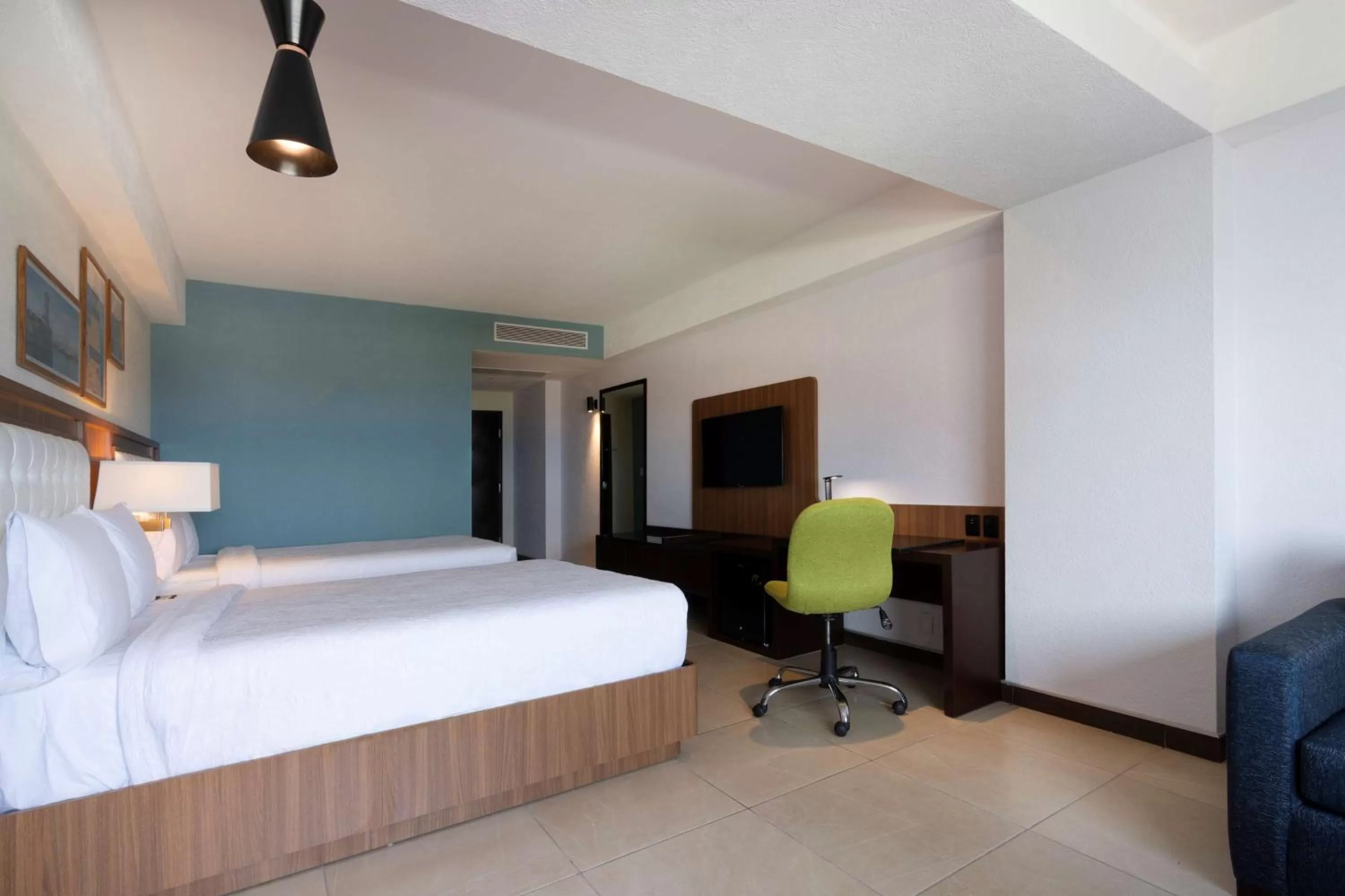 Bedroom, Bed in Hampton by Hilton Veracruz Boca Del Rio