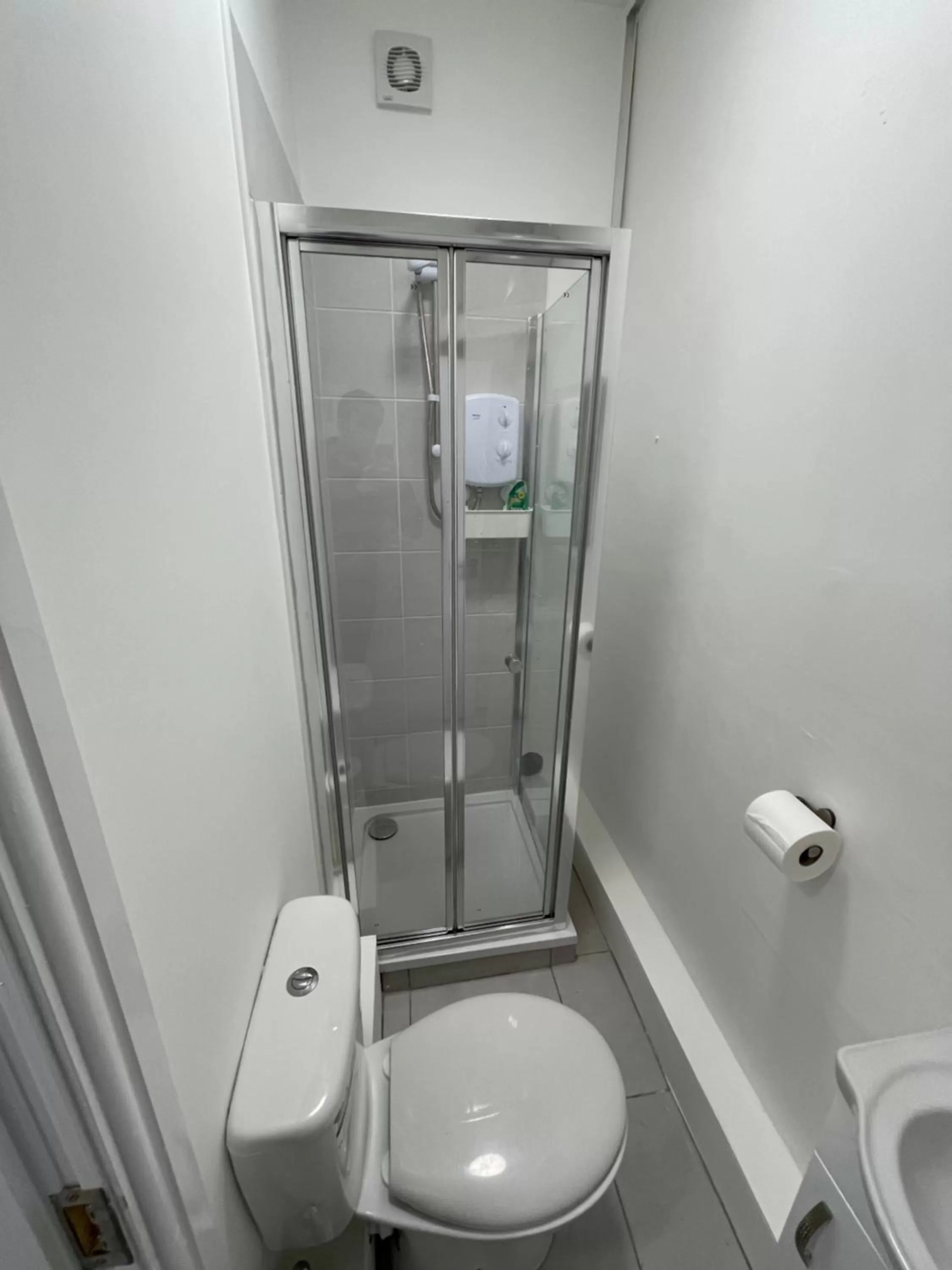 Bathroom in County road rooms