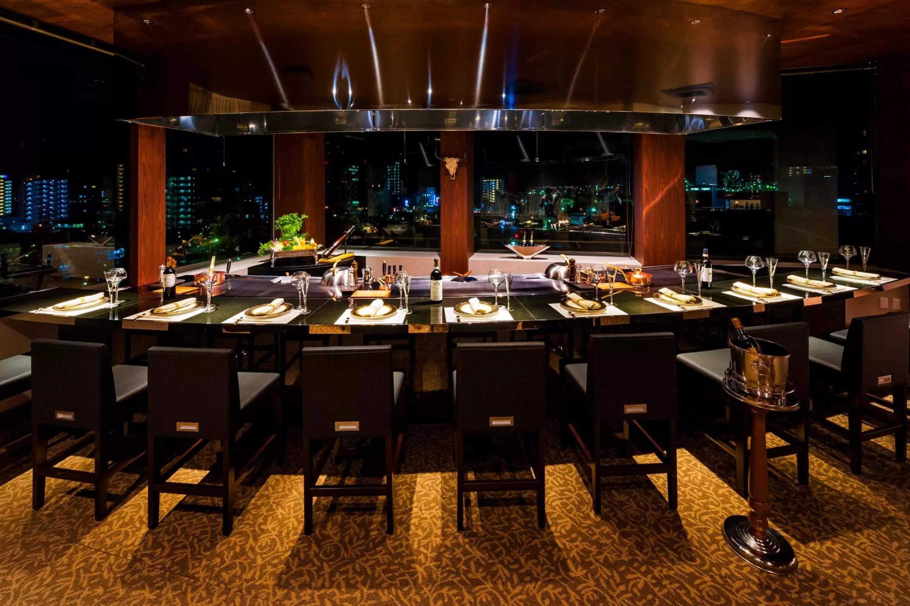 Restaurant/places to eat in International Hotel Ube