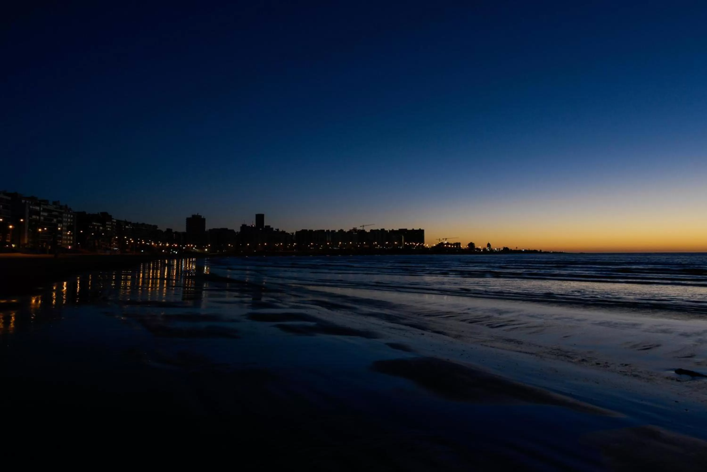 Beach in Mérit Montevideo Apart & Suites