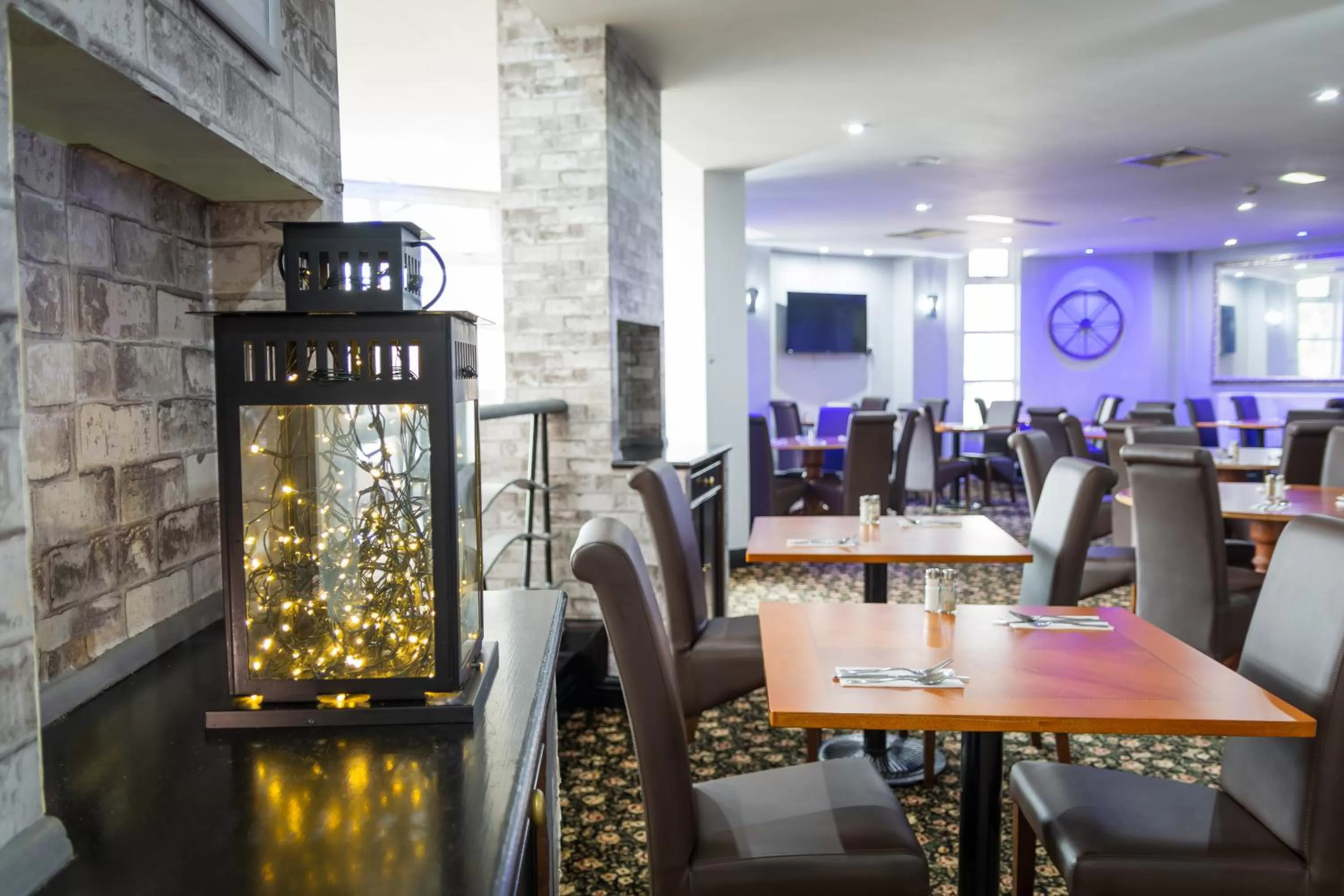 Restaurant/places to eat in Airport Hotel Manchester