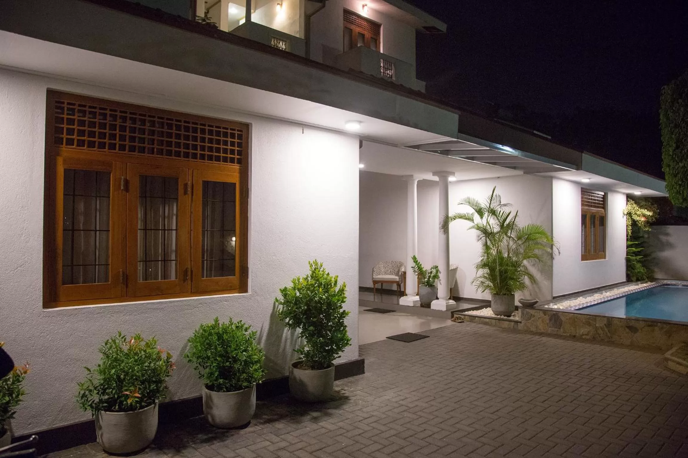 Facade/entrance in Suriya Arana