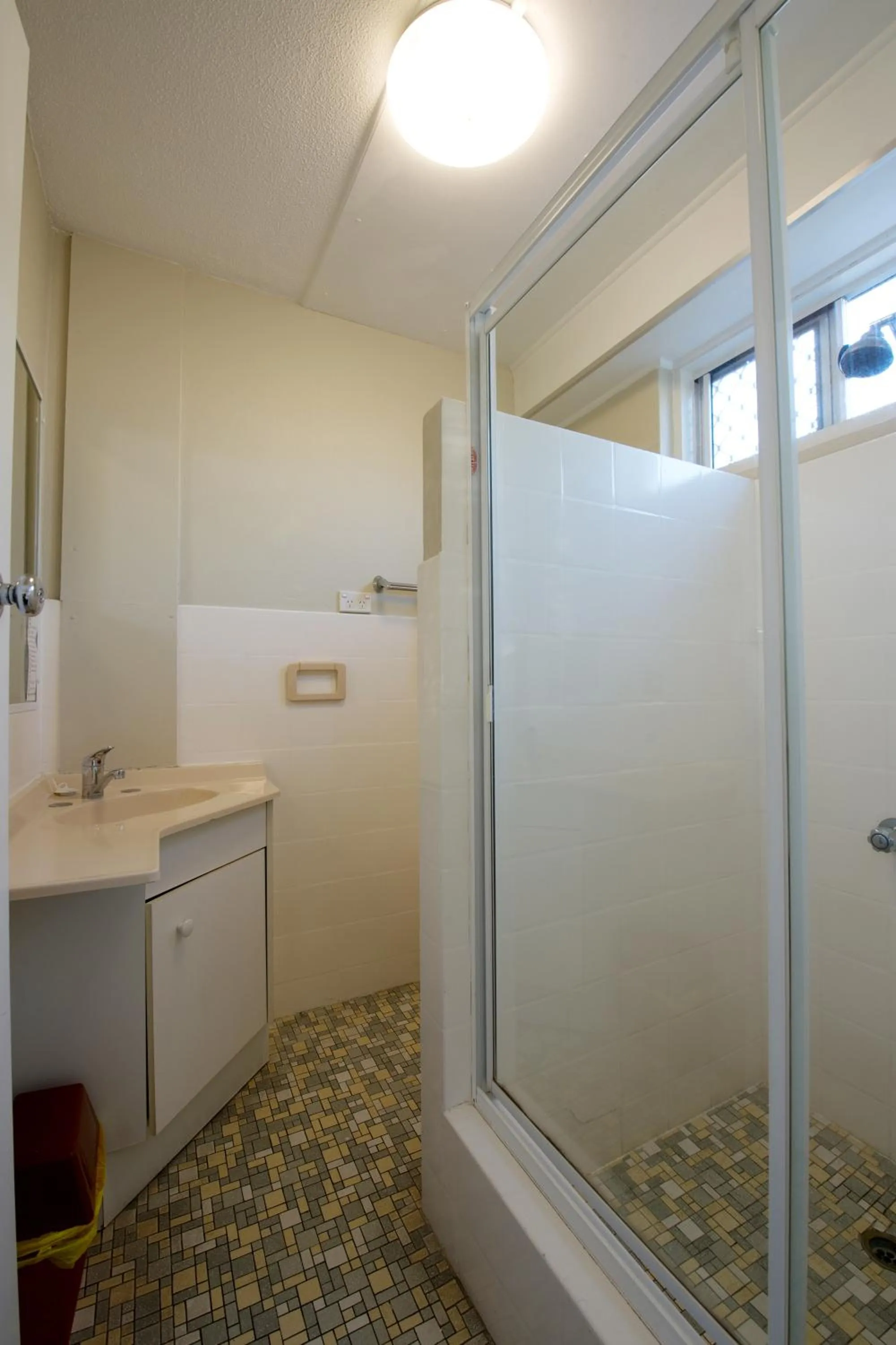 Bathroom in Mineral Sands Motel